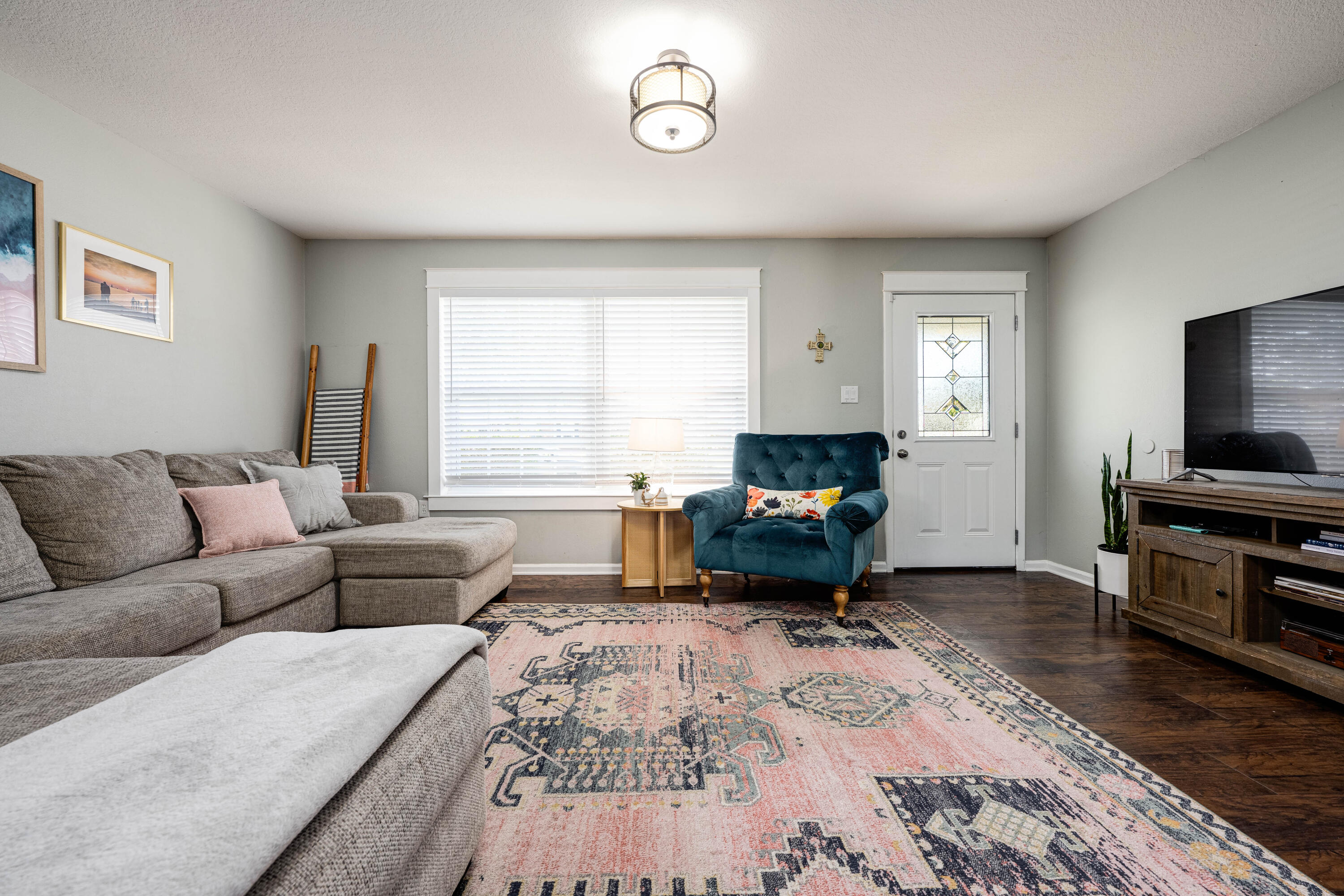 COMMODORE PLACE - Residential