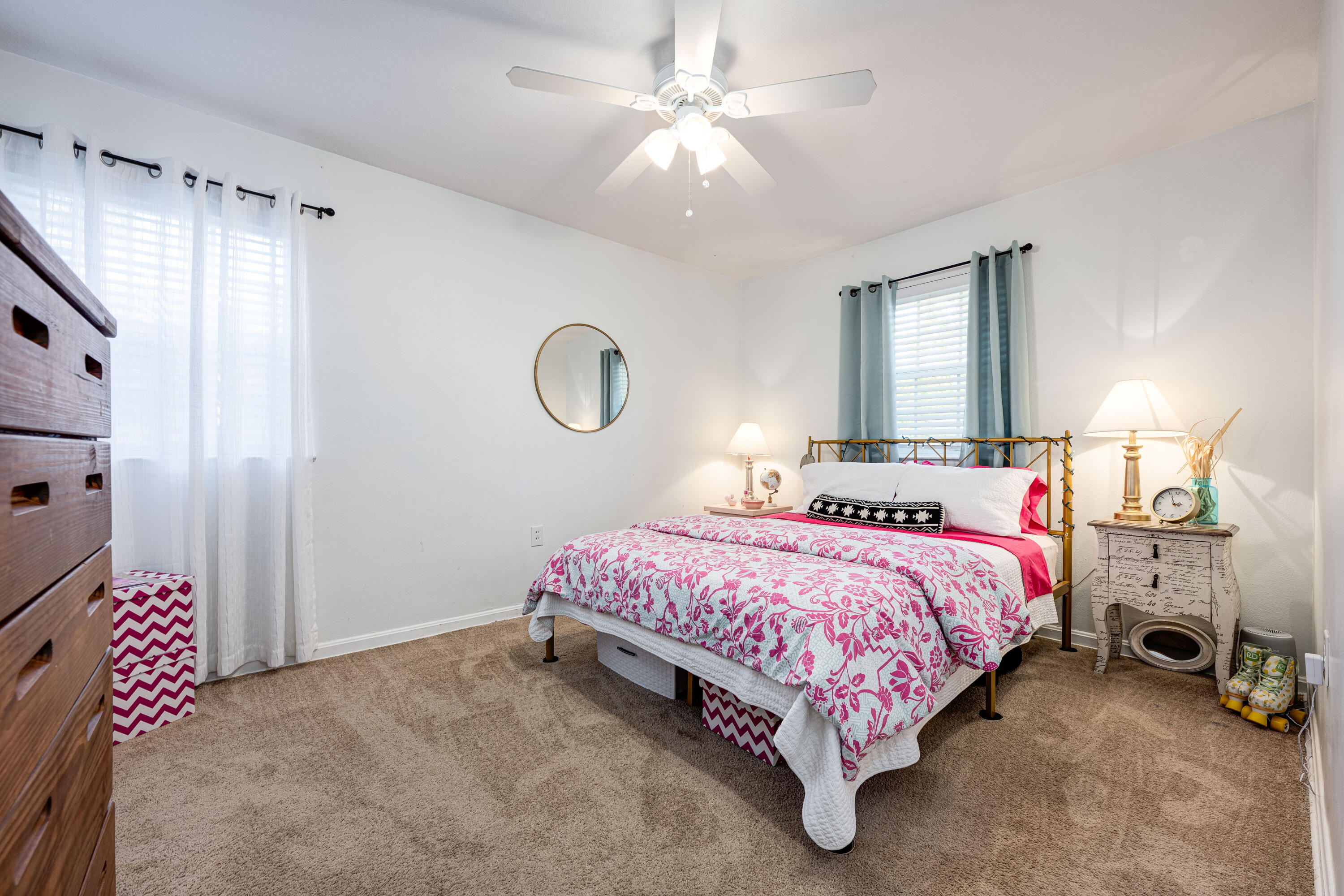 COMMODORE PLACE - Residential