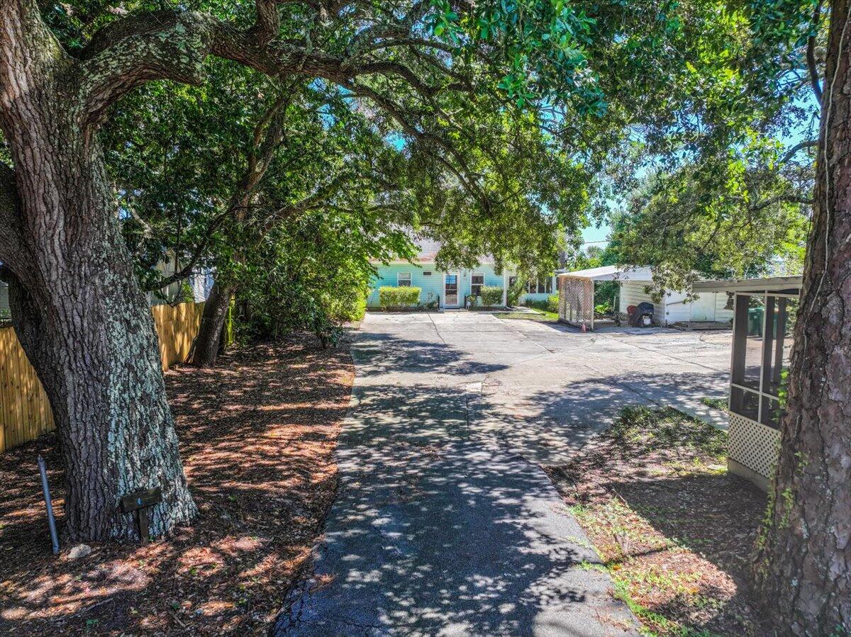 NO RECORDED SUBDIVISION - Residential