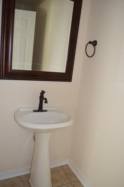 PORT DIXIE - Residential Lease