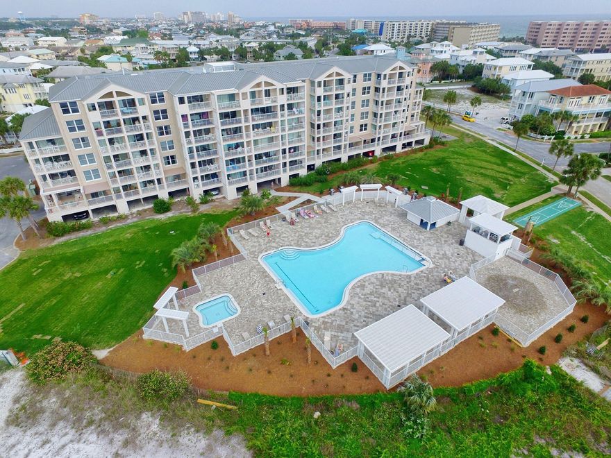 Amazing view from this 3rd floor unit overlooking the Gulf of Mexico and the East Pass. This unit is on the south end of the bld. with spectacular views. The Master Bedroom has views of the pass, Gulf and the condo offers a open floor plan. Destin Pointe offers 2 pools ( 1 heated year round ) a seasonal beach tram, lighted tennis courts, Basketball courts, 24 hr. man gated community, beach pavilion and more.