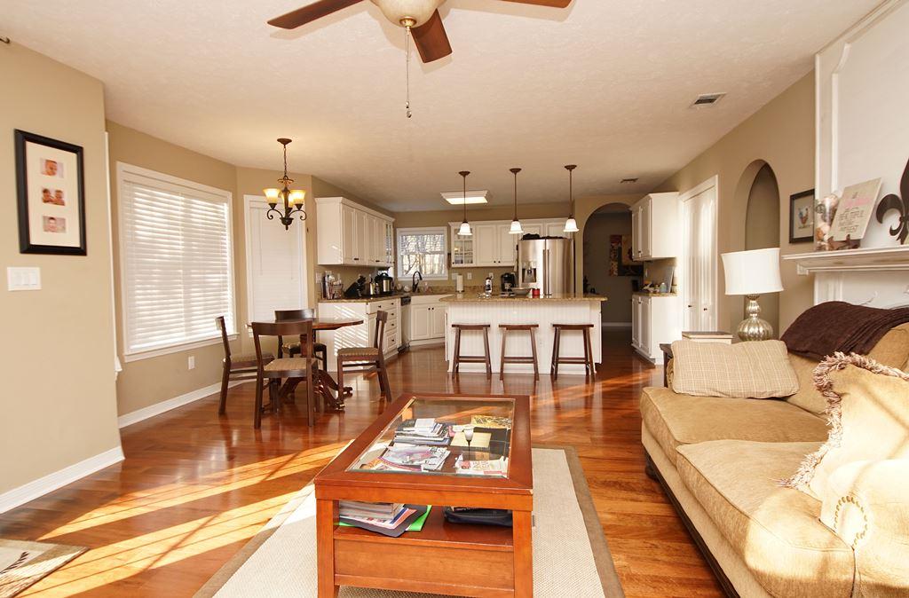 PARKWOOD ESTATES PH 1 BLUEWATER BAY - Residential