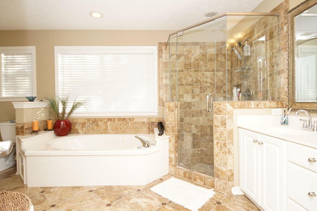 PARKWOOD ESTATES PH 1 BLUEWATER BAY - Residential