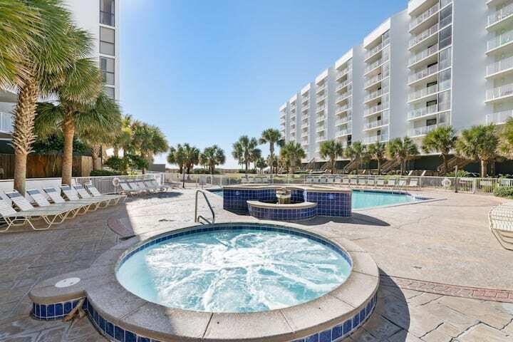MAINSAIL CONDO PH 5 - Residential