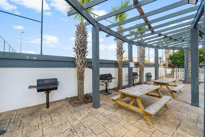 MAINSAIL CONDO PH 5 - Residential