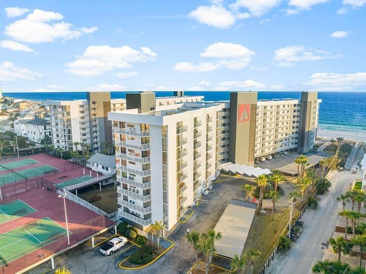MAINSAIL CONDO PH 5 - Residential