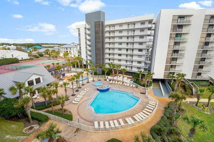 MAINSAIL CONDO PH 5 - Residential