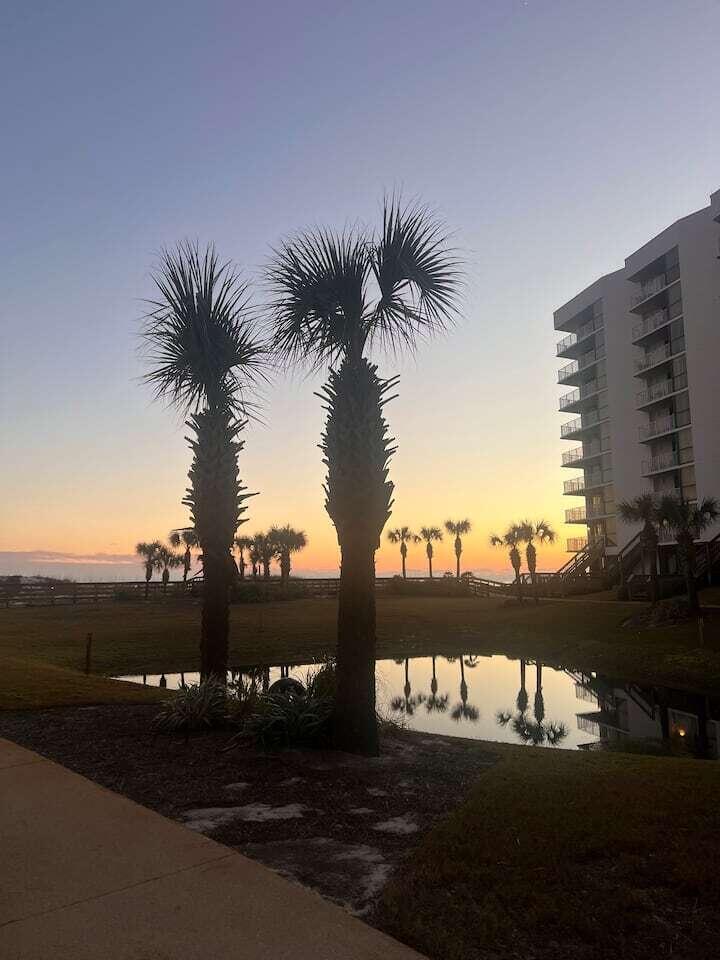 MAINSAIL CONDO PH 5 - Residential