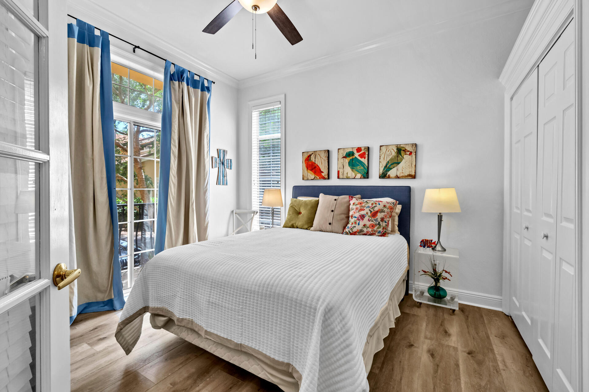 VANTAGE POINTE - Residential