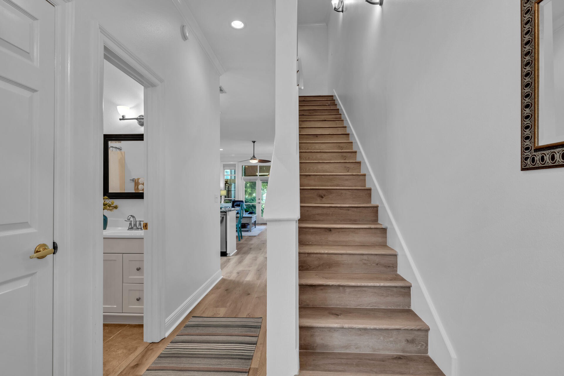VANTAGE POINTE - Residential