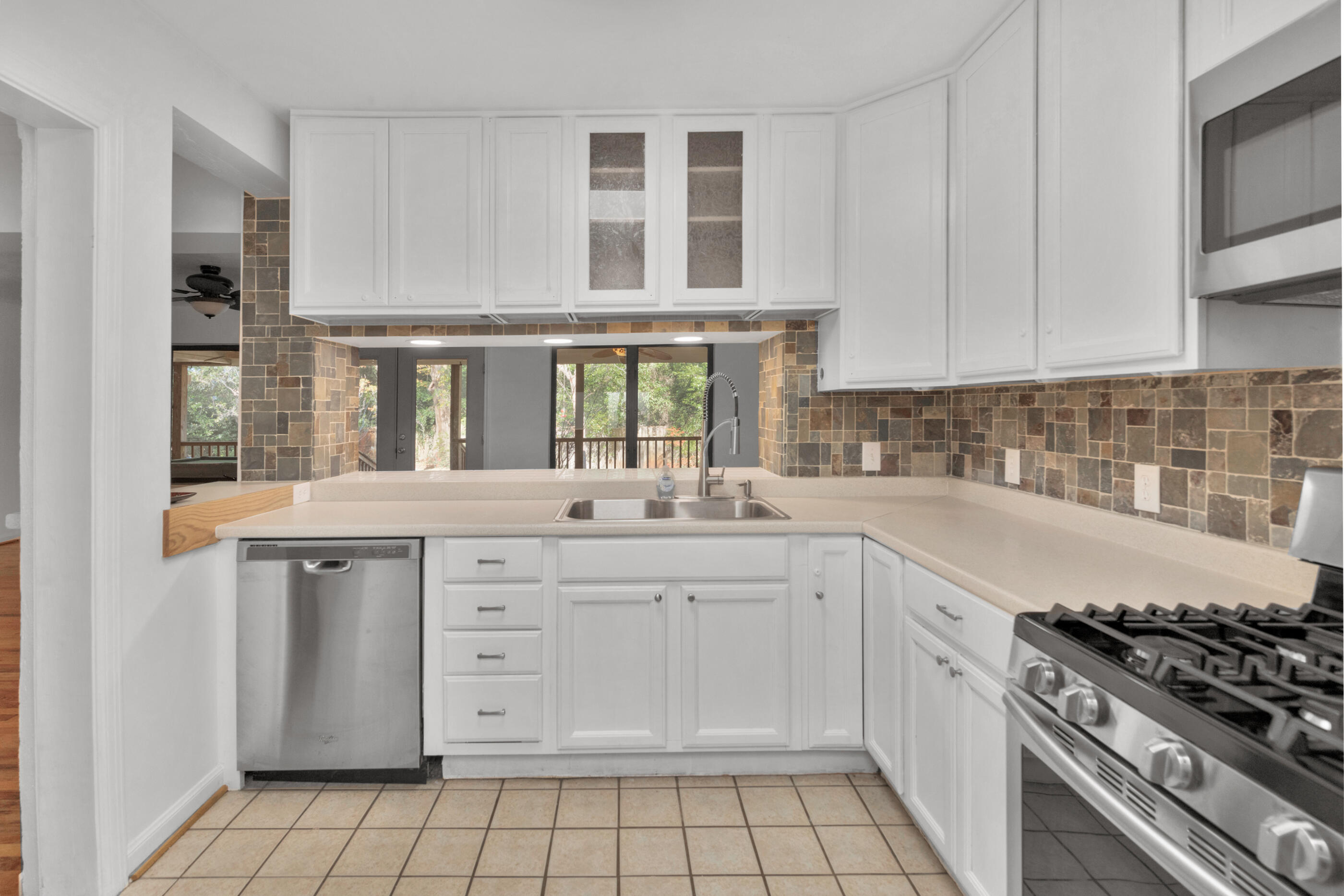 GARNIER BEACH - Residential