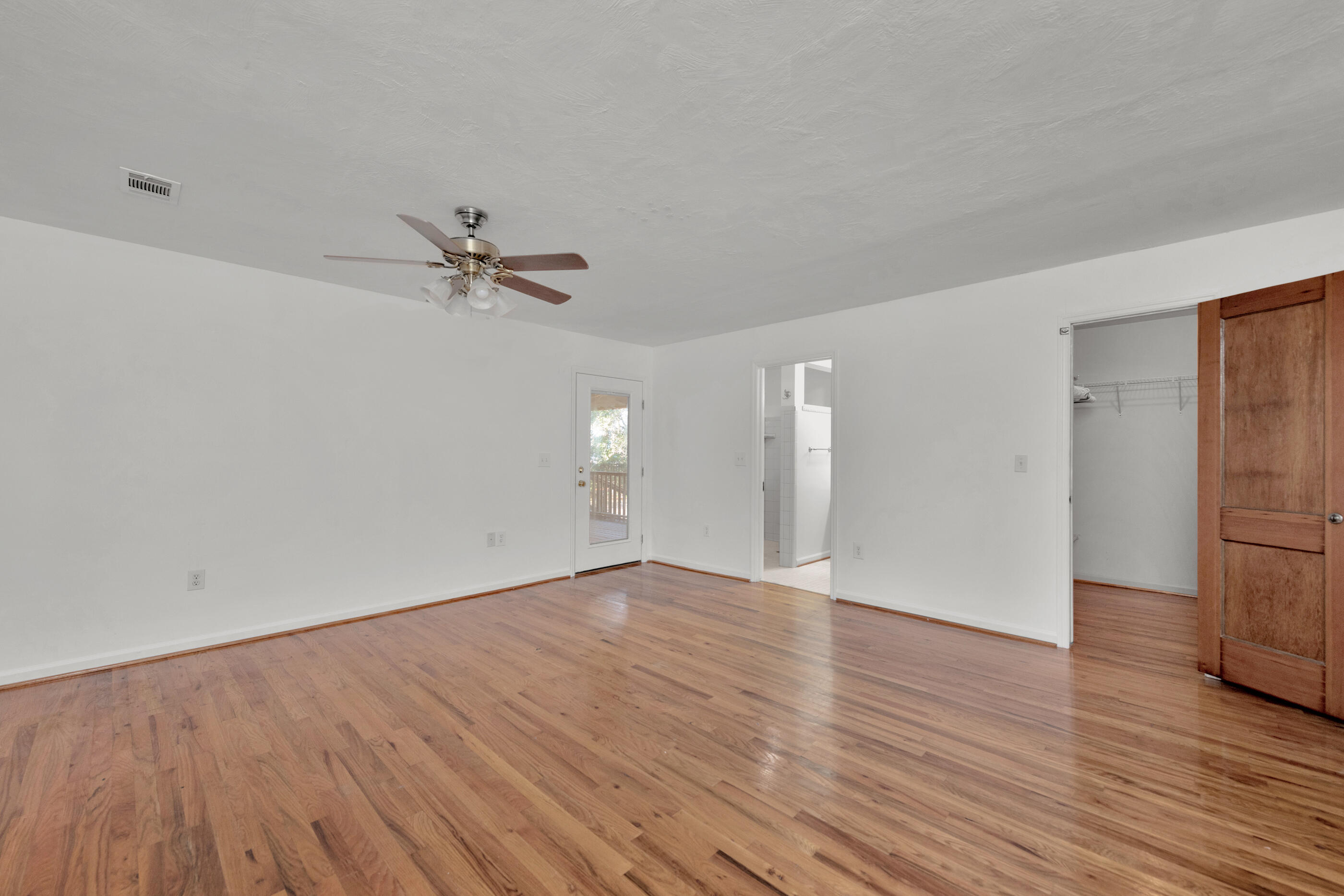 GARNIER BEACH - Residential