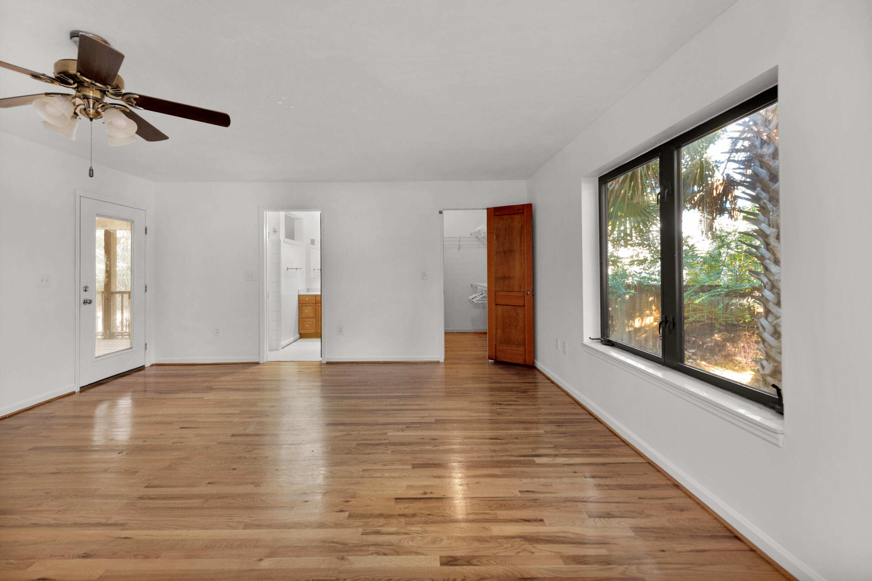 GARNIER BEACH - Residential