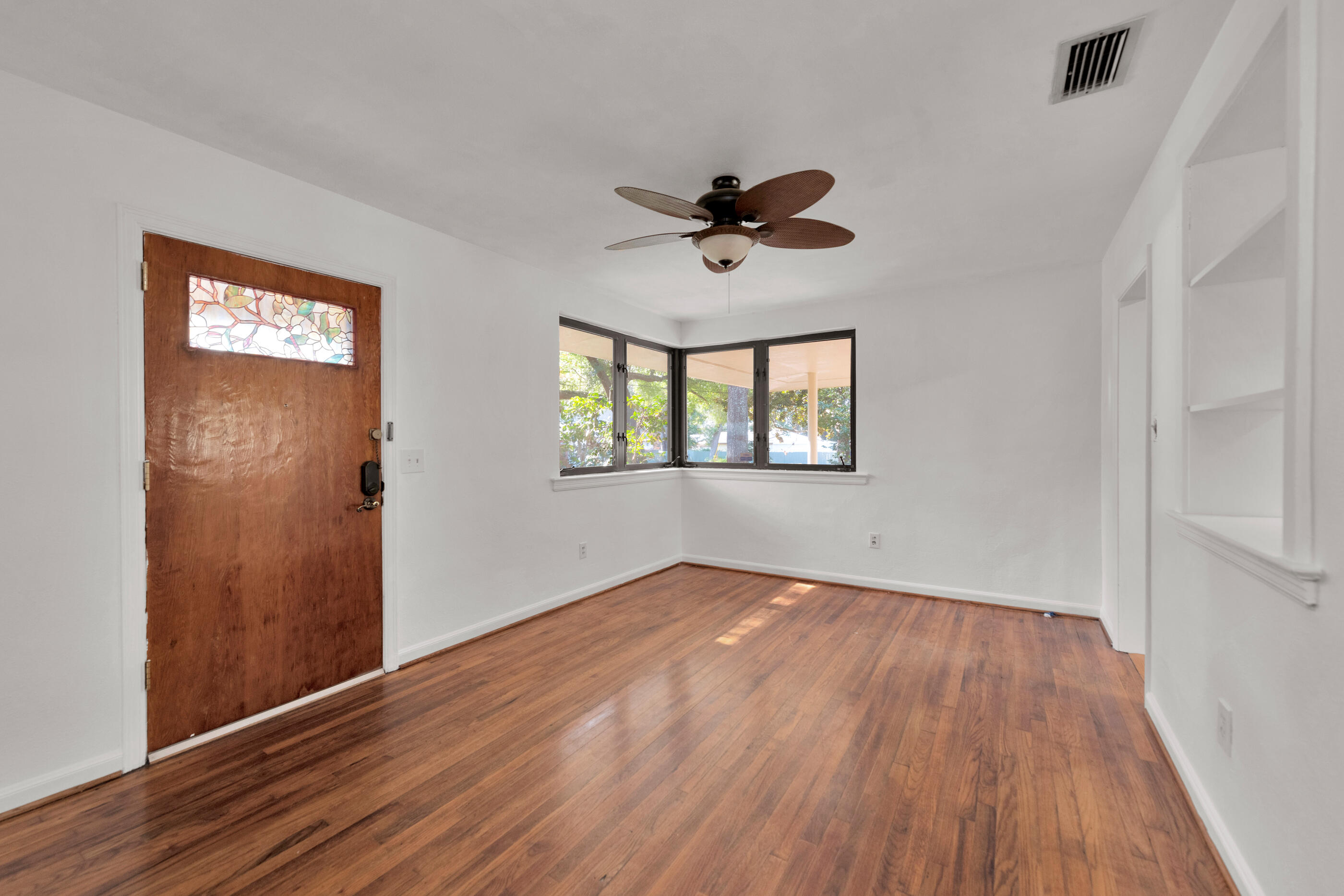 GARNIER BEACH - Residential