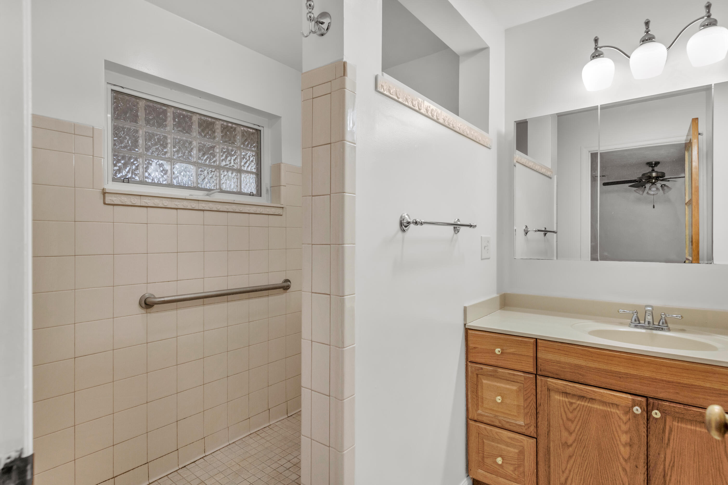 GARNIER BEACH - Residential