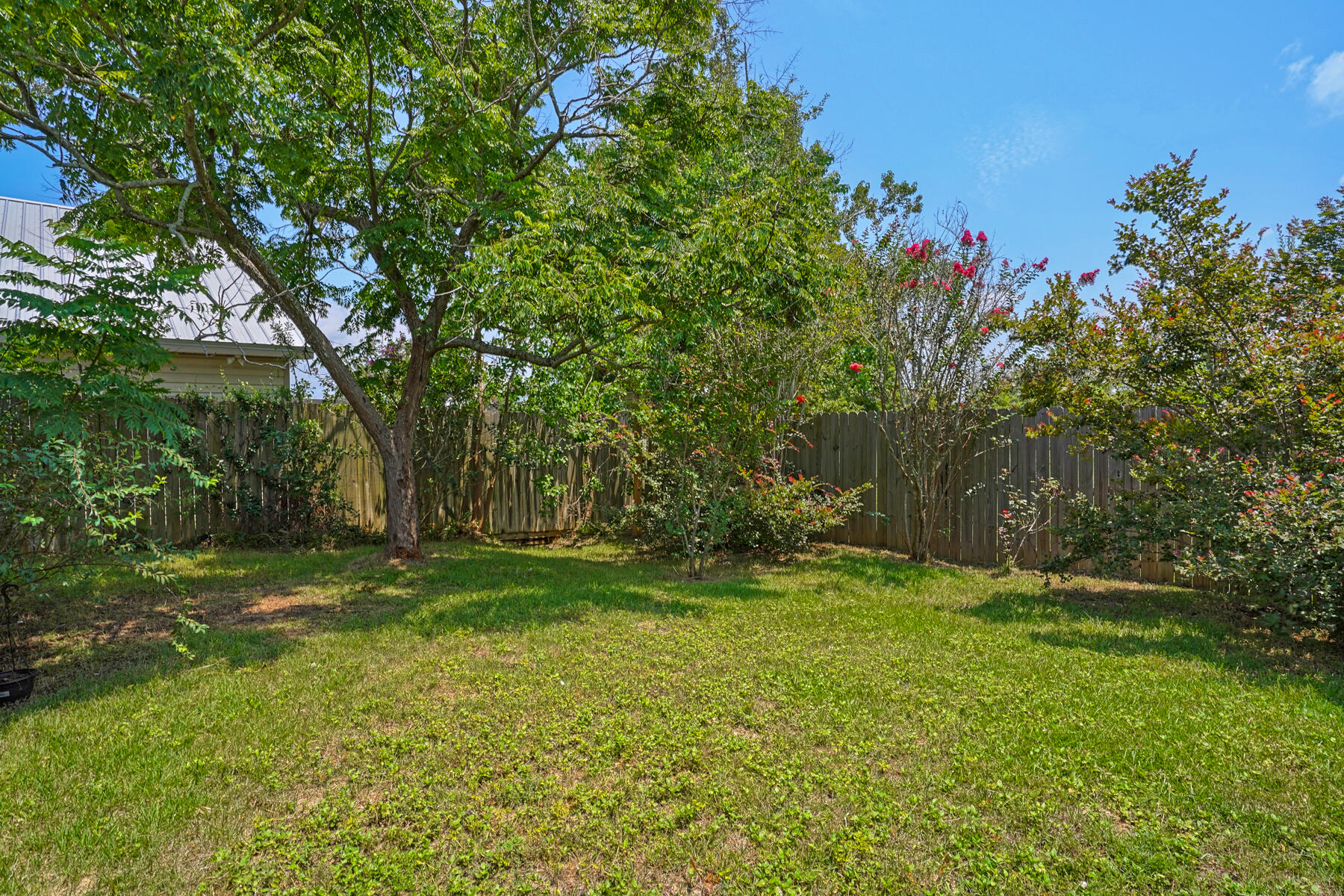 NORTH HAVEN ESTATES LOT 13 ORB 4380 P 1128 - Residential