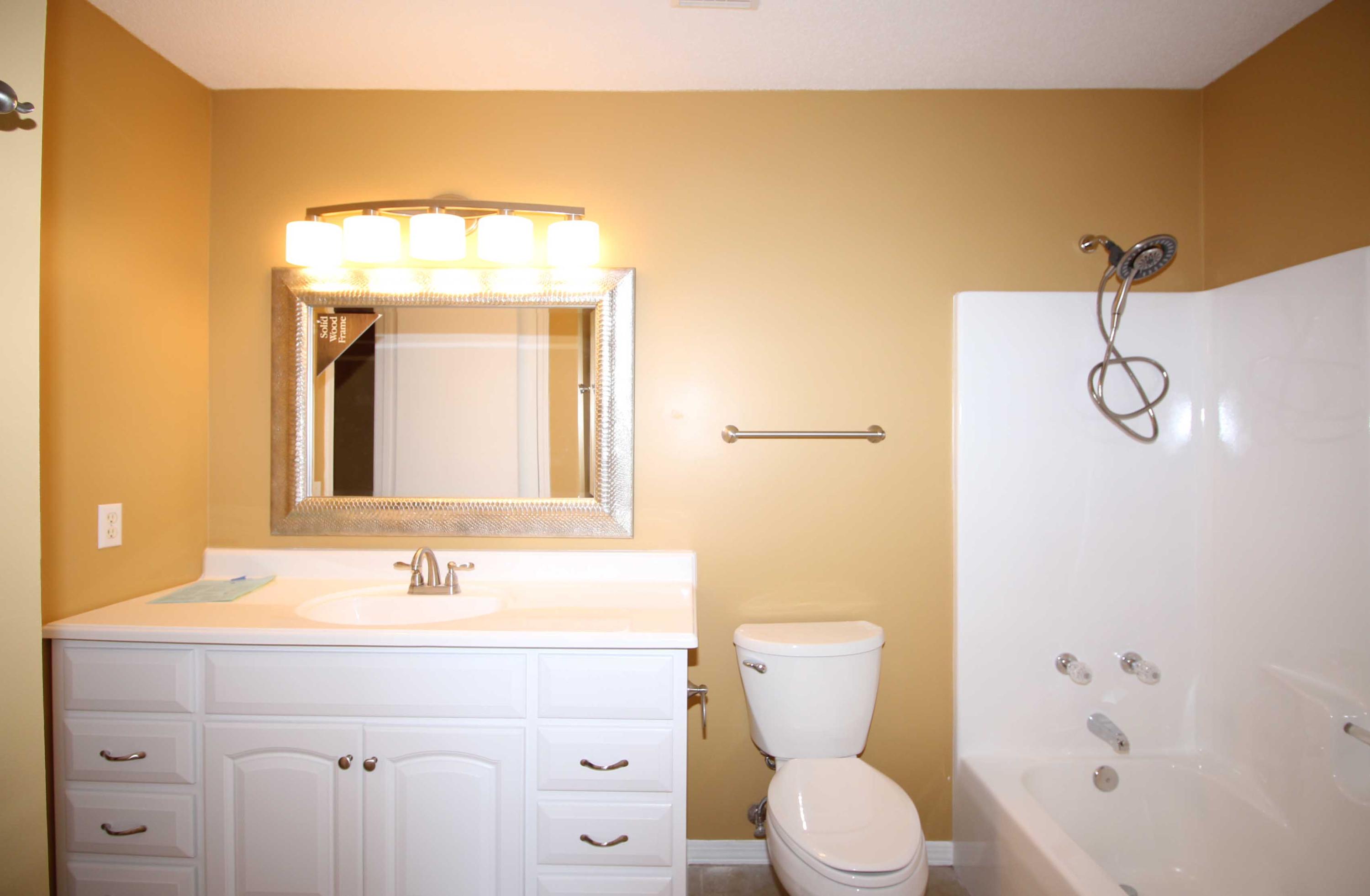 FOREST VIEW T/H - Residential