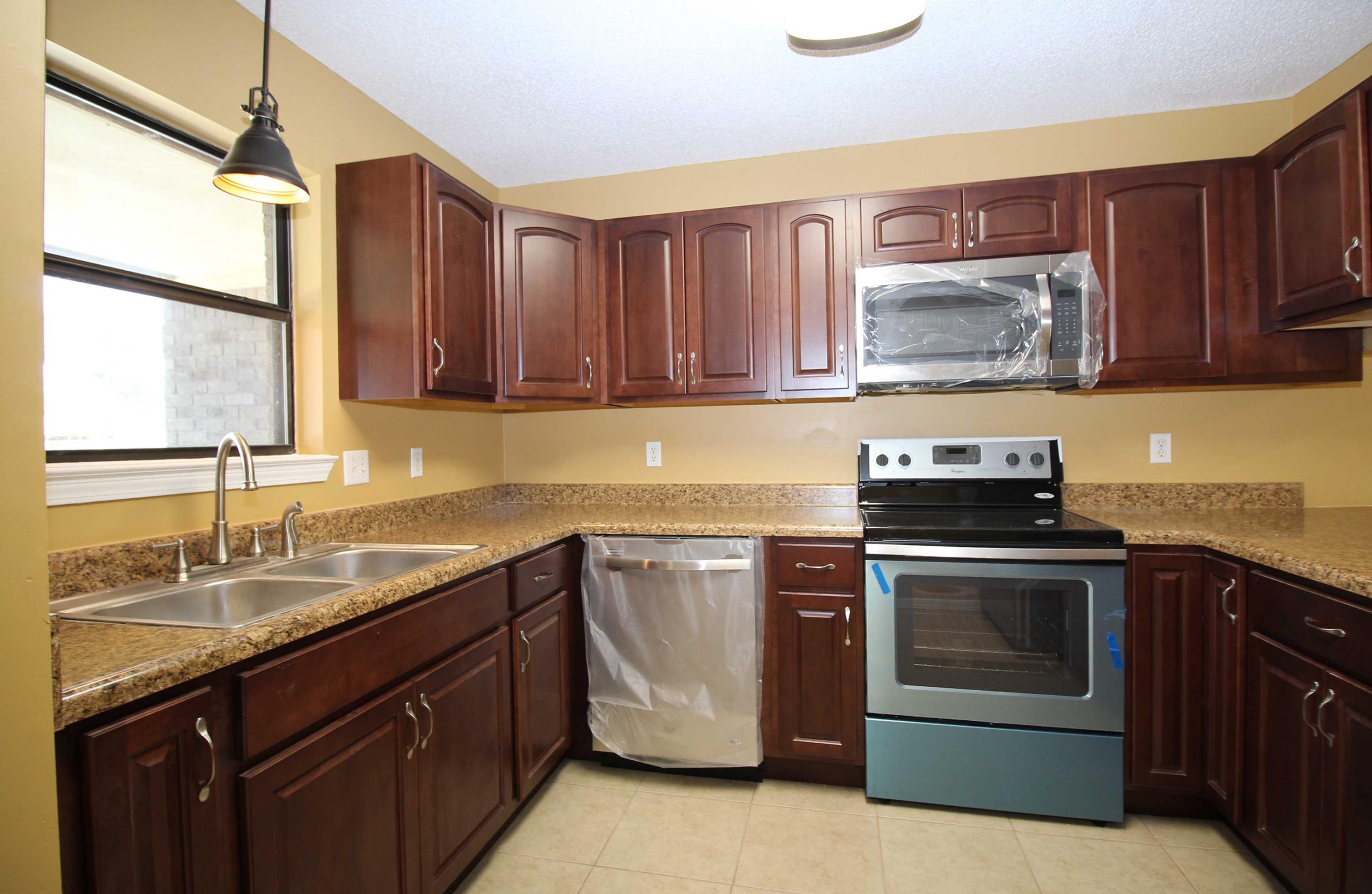 FOREST VIEW T/H - Residential