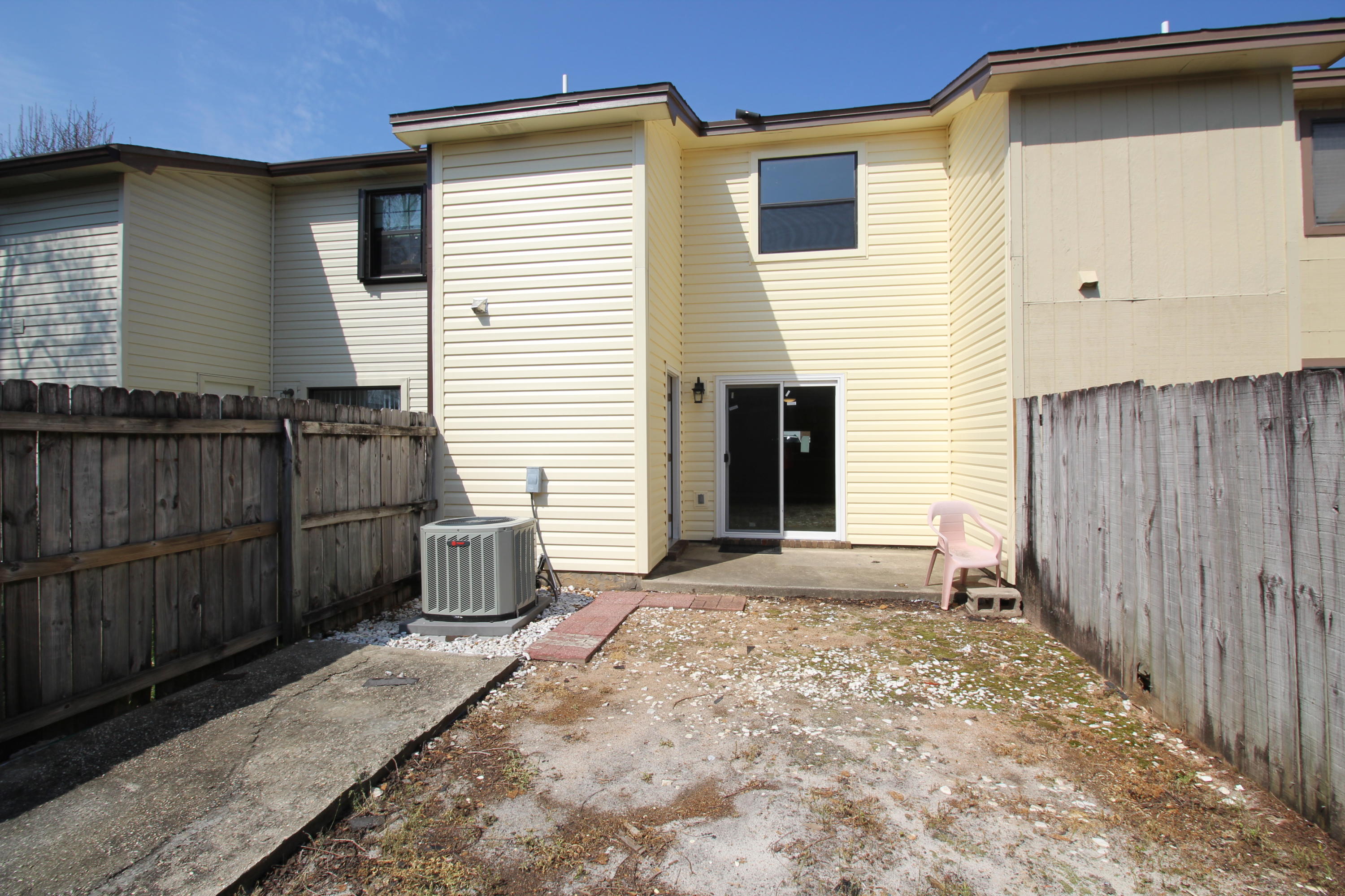 FOREST VIEW T/H - Residential