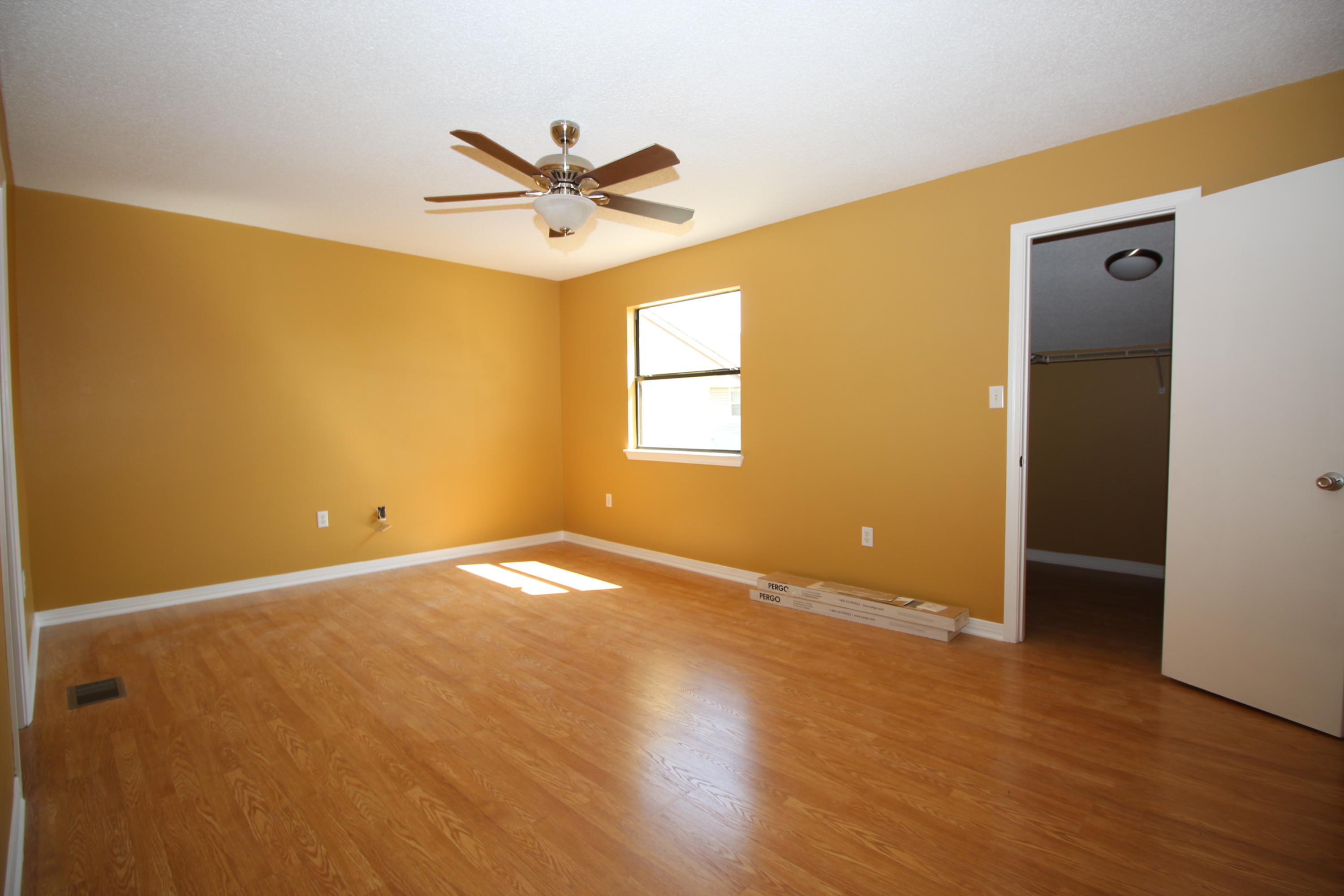 FOREST VIEW T/H - Residential