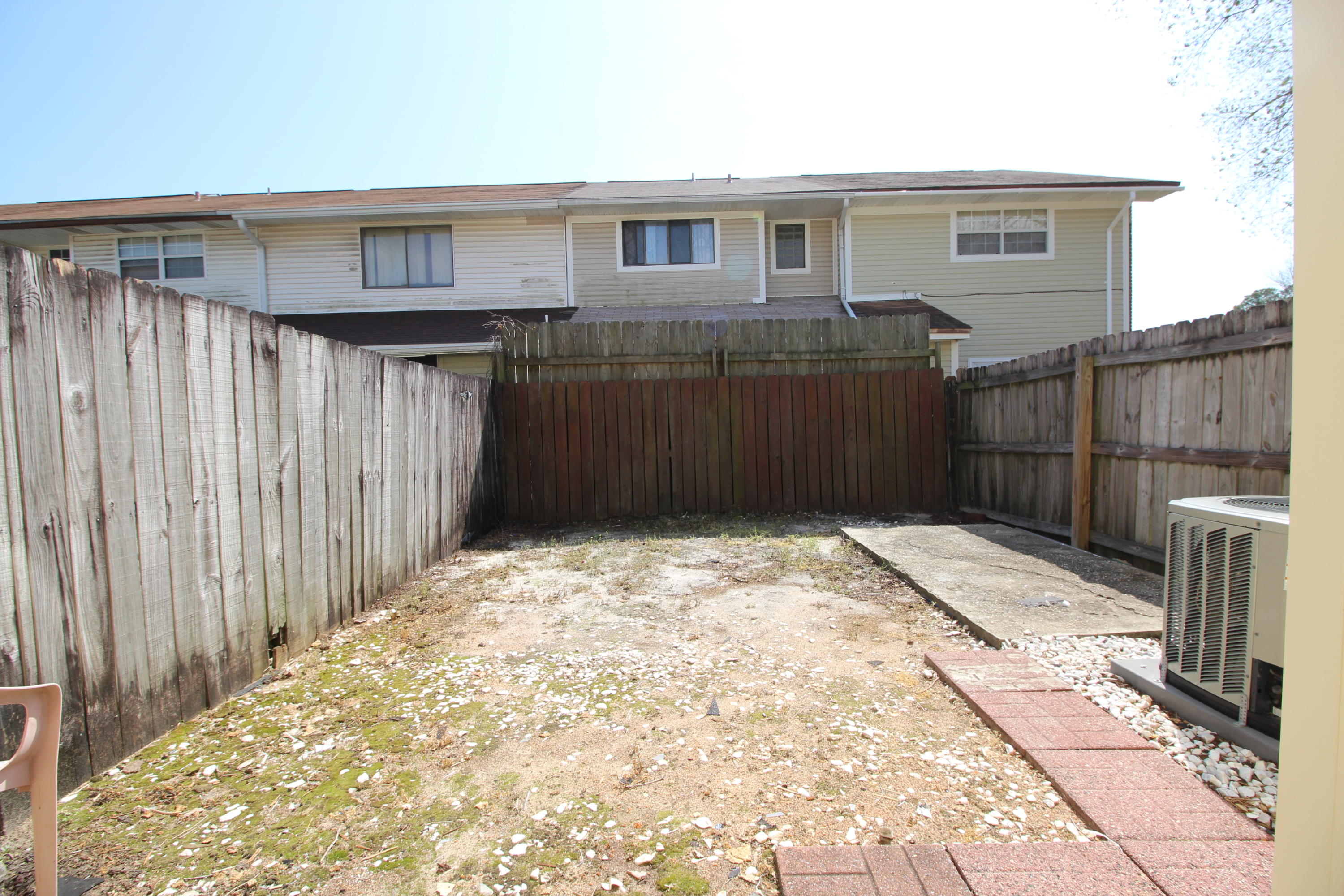 FOREST VIEW T/H - Residential