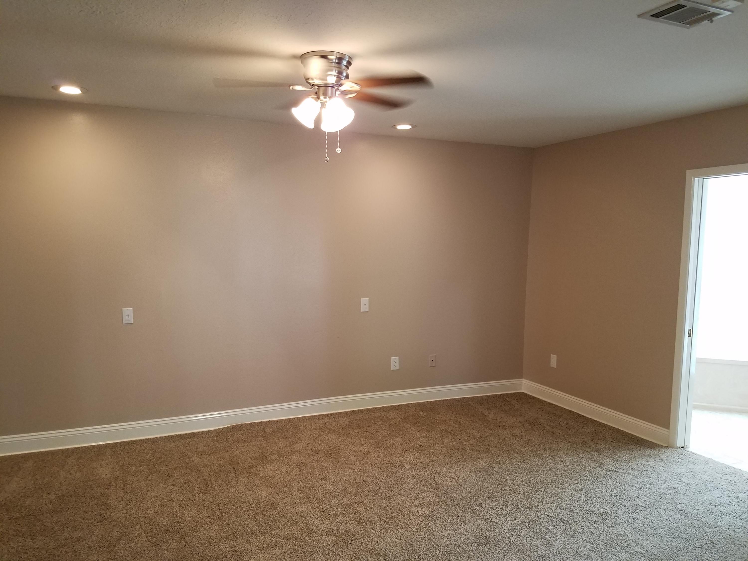 PINEWOOD ESTATES - Residential