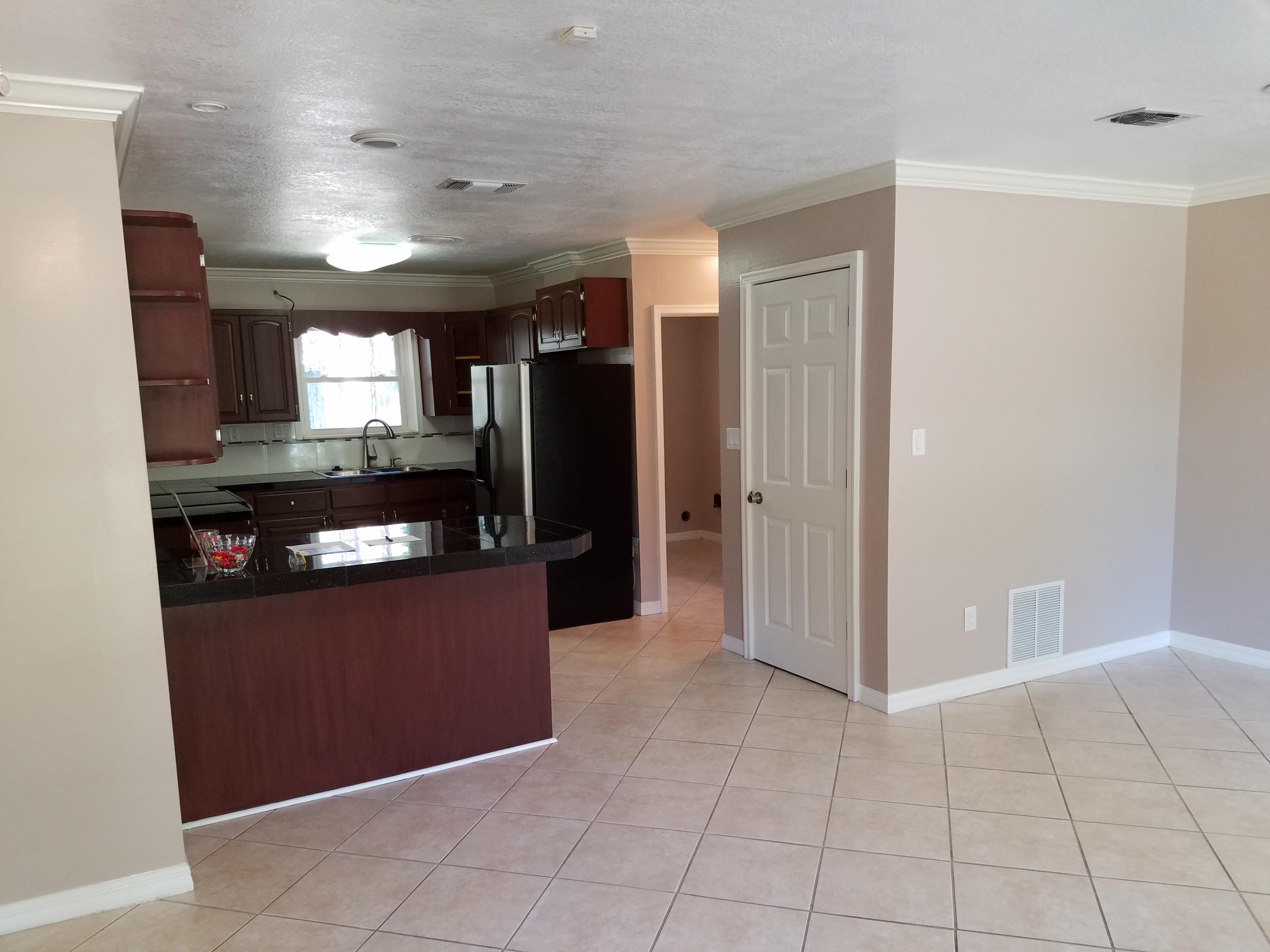 PINEWOOD ESTATES - Residential