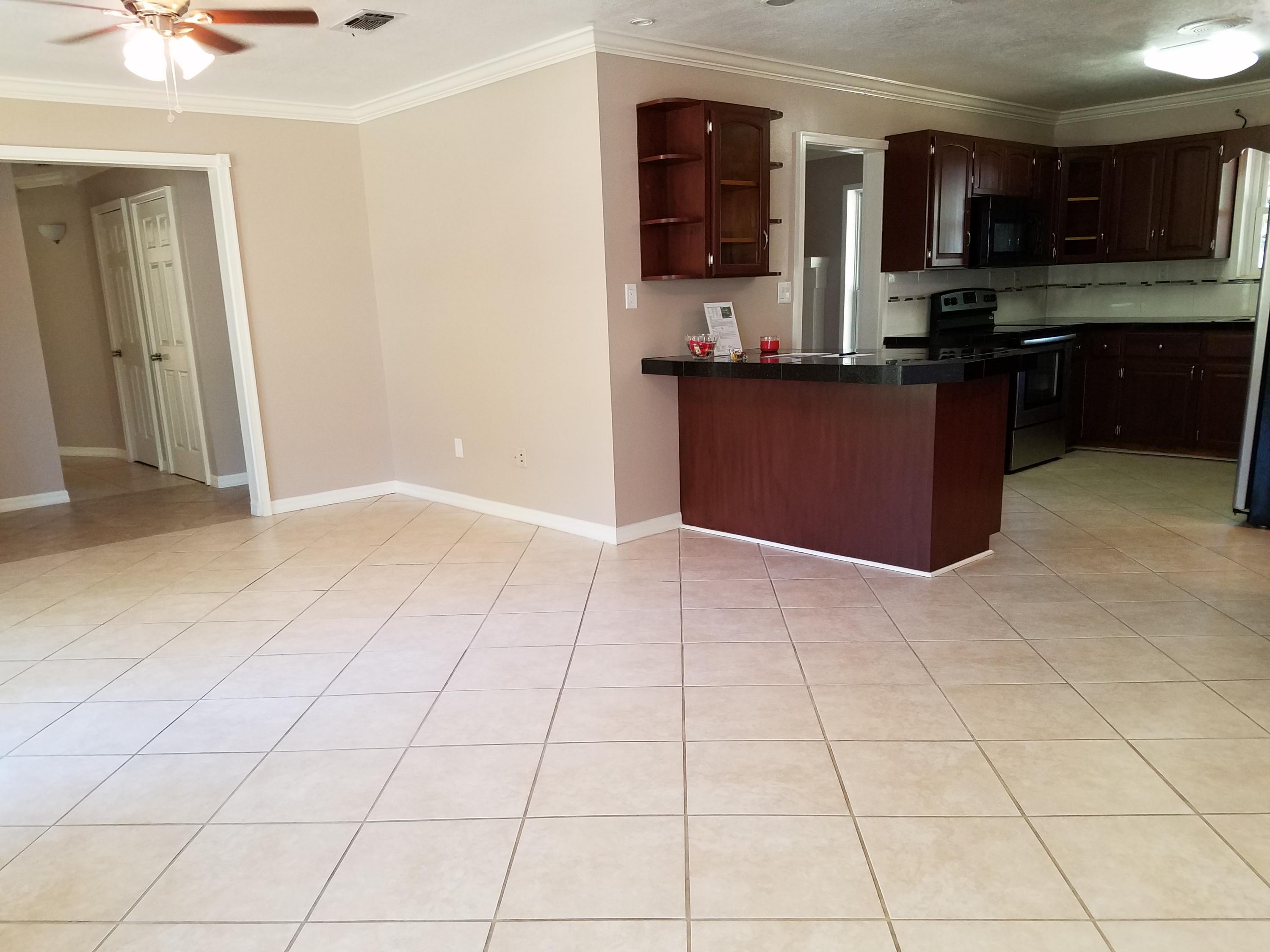 PINEWOOD ESTATES - Residential