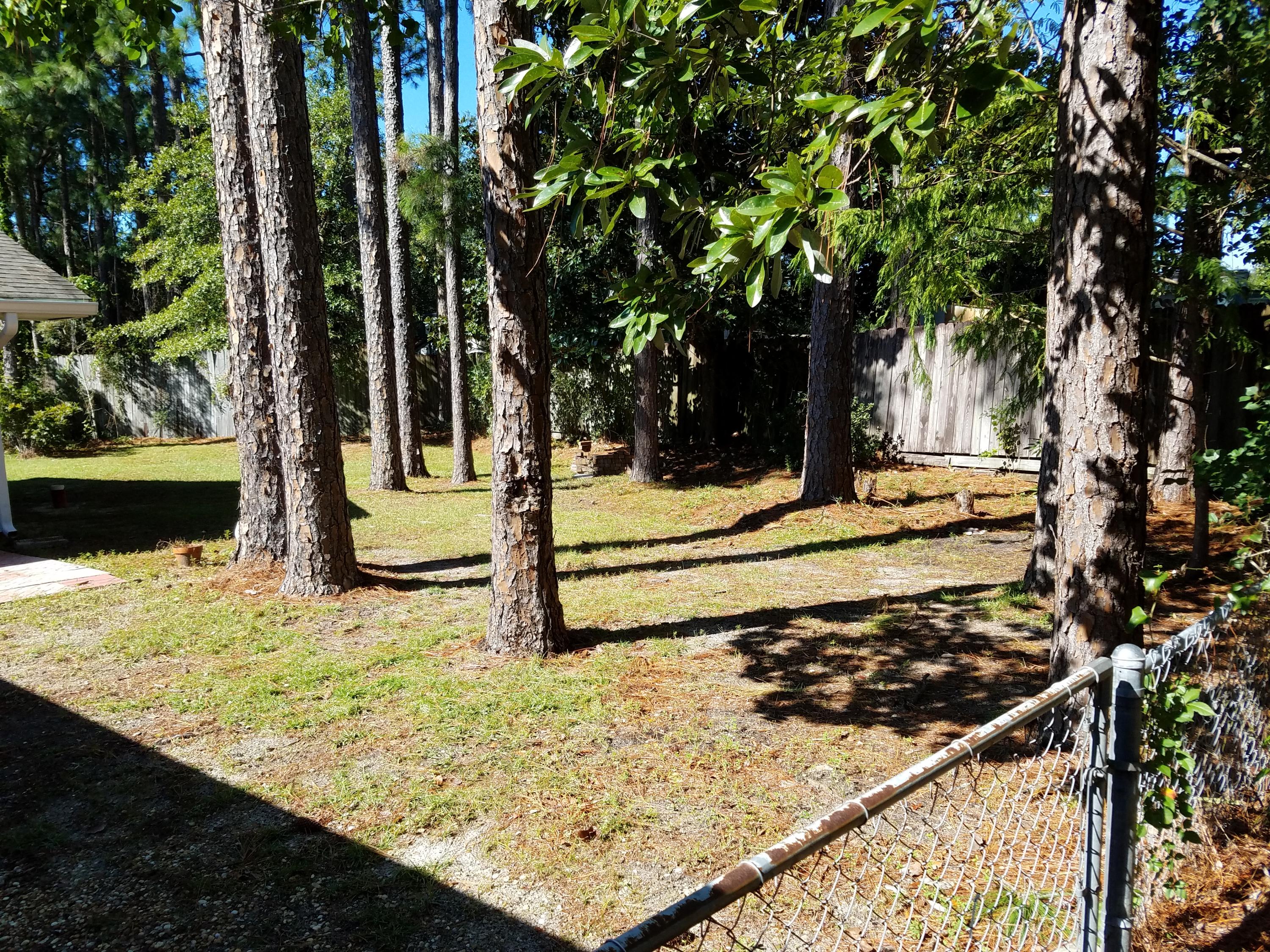 PINEWOOD ESTATES - Residential