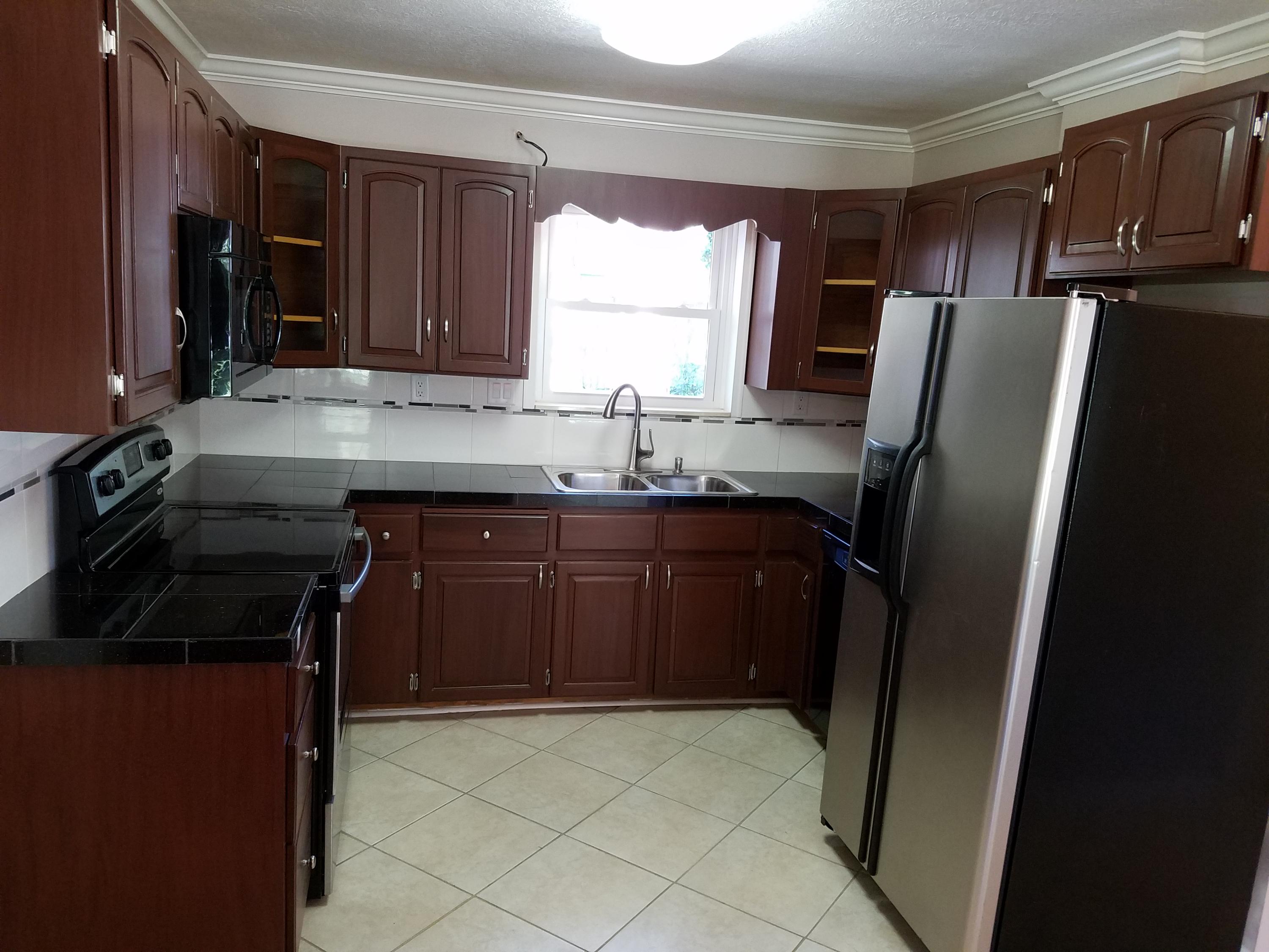 PINEWOOD ESTATES - Residential