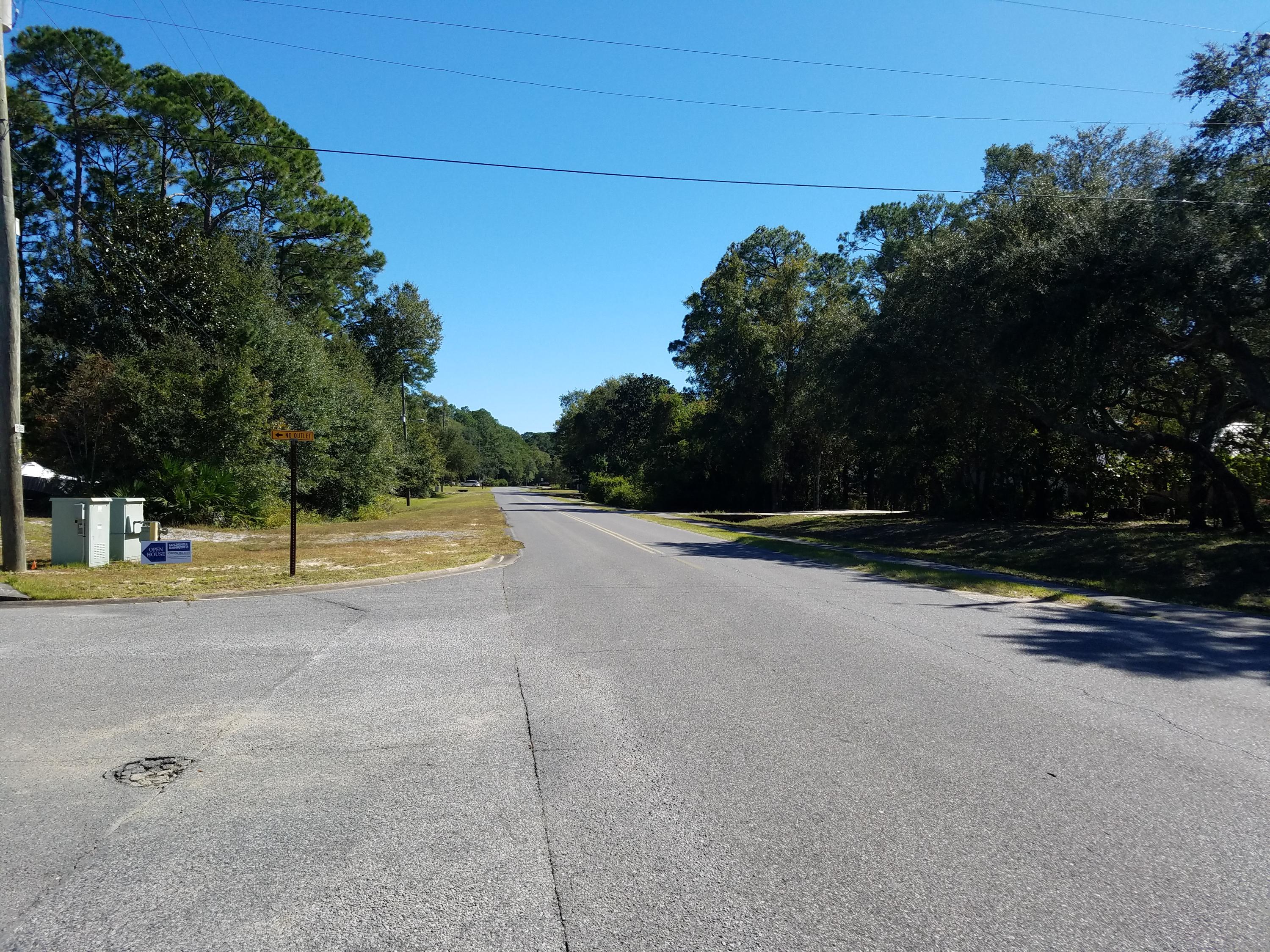 PINEWOOD ESTATES - Residential