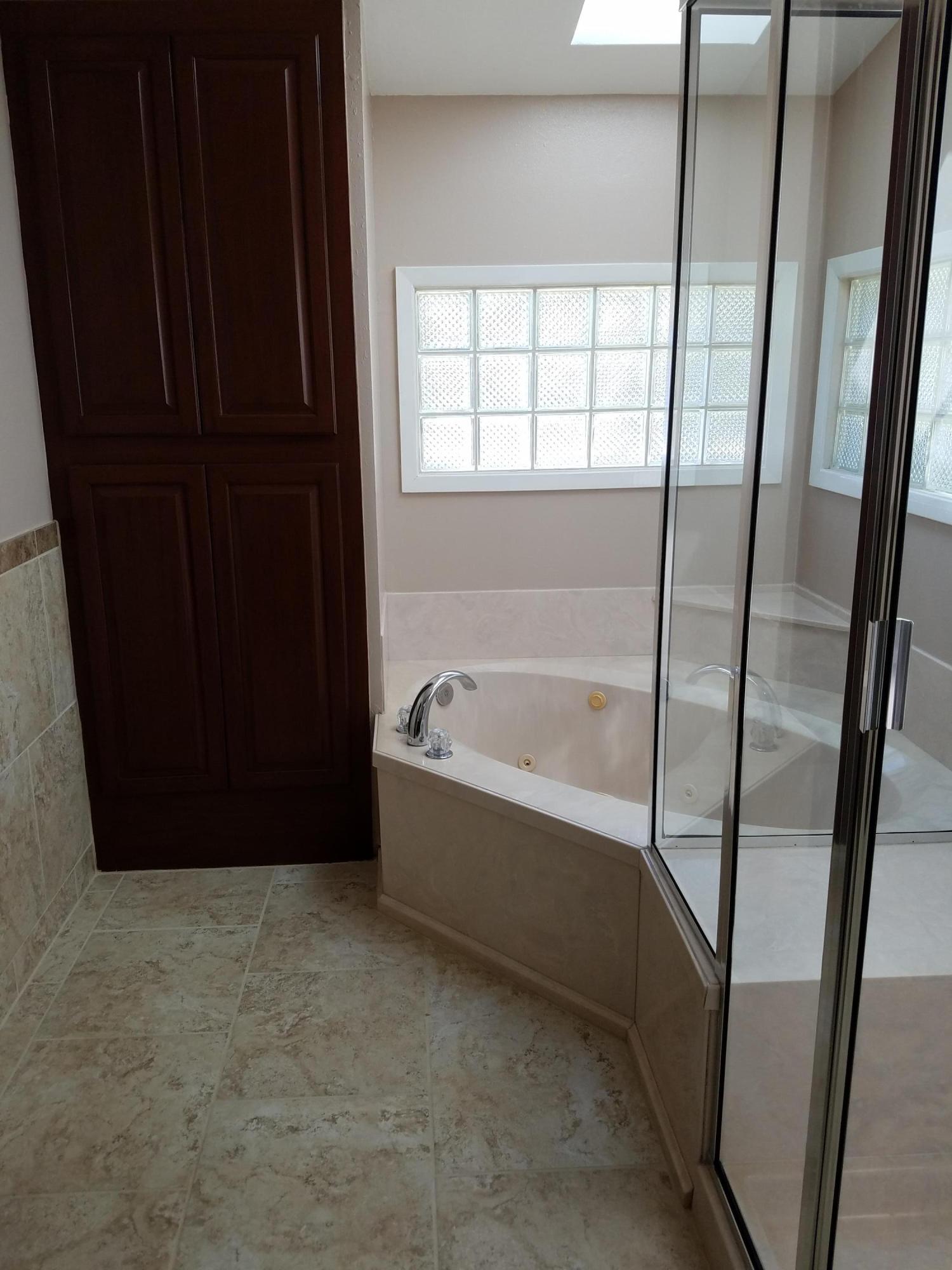 PINEWOOD ESTATES - Residential