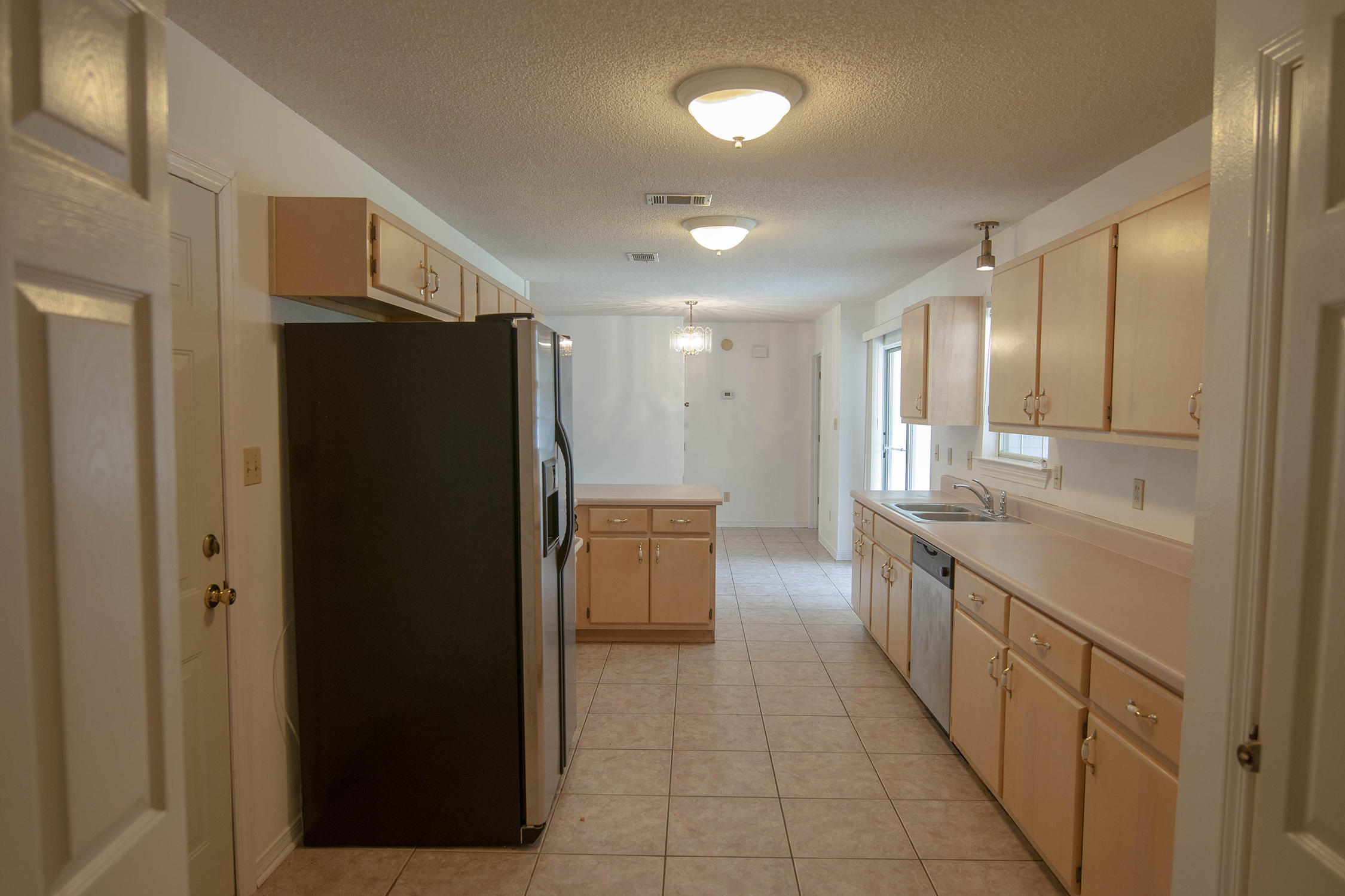 HILLCREST S/D LOT 3 - Residential