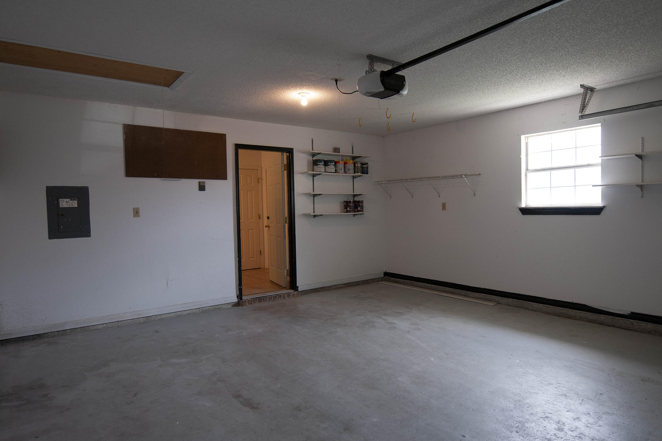 HILLCREST S/D LOT 3 - Residential