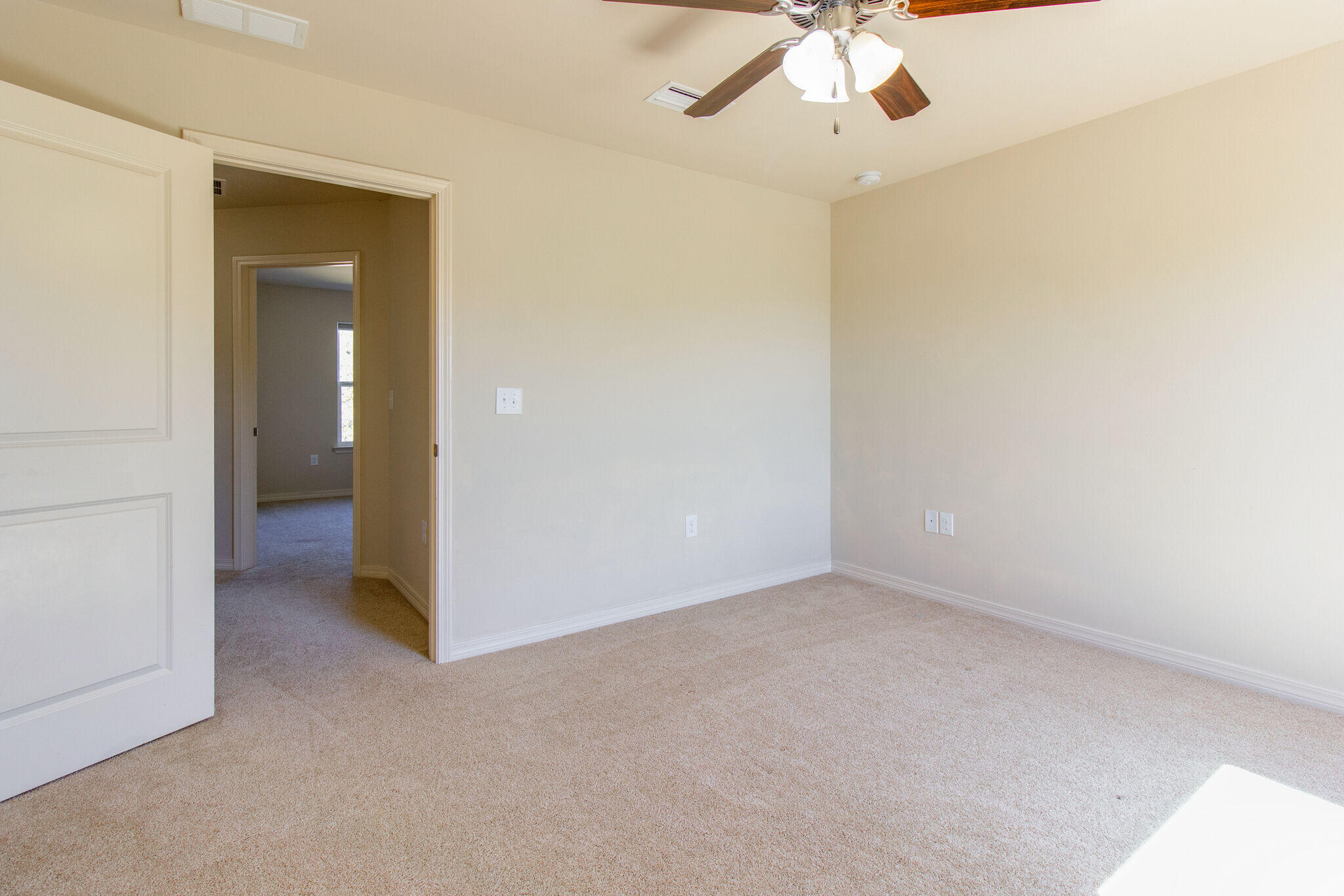 THE COTTAGES AT SANDY RIDGE - Residential Lease