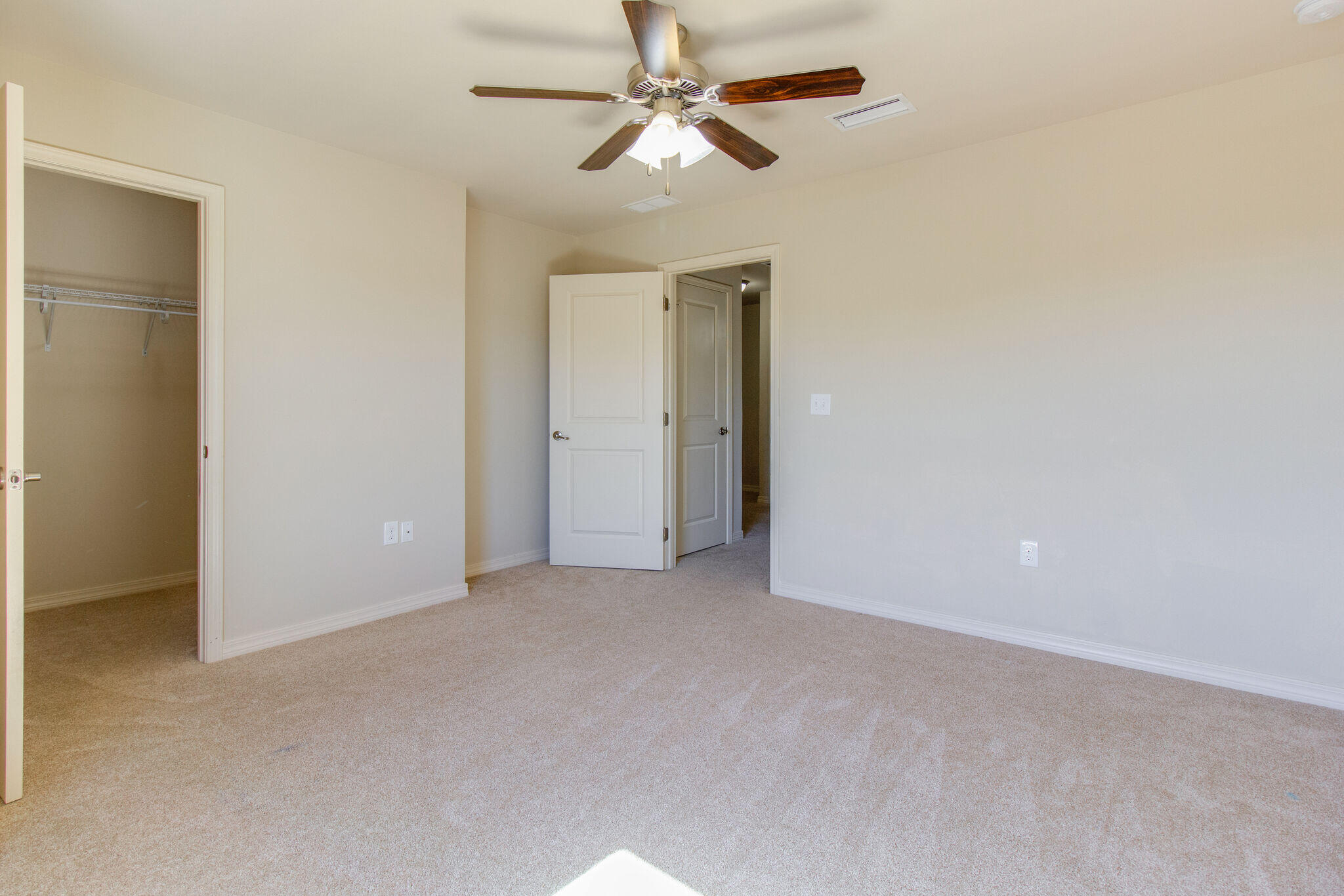 THE COTTAGES AT SANDY RIDGE - Residential Lease