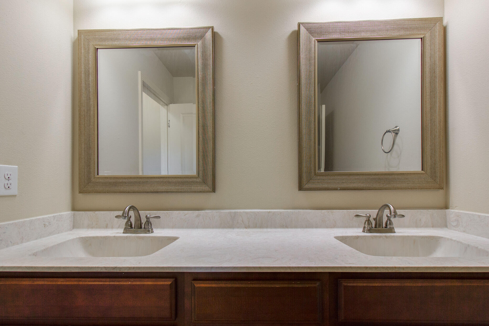 THE COTTAGES AT SANDY RIDGE - Residential Lease