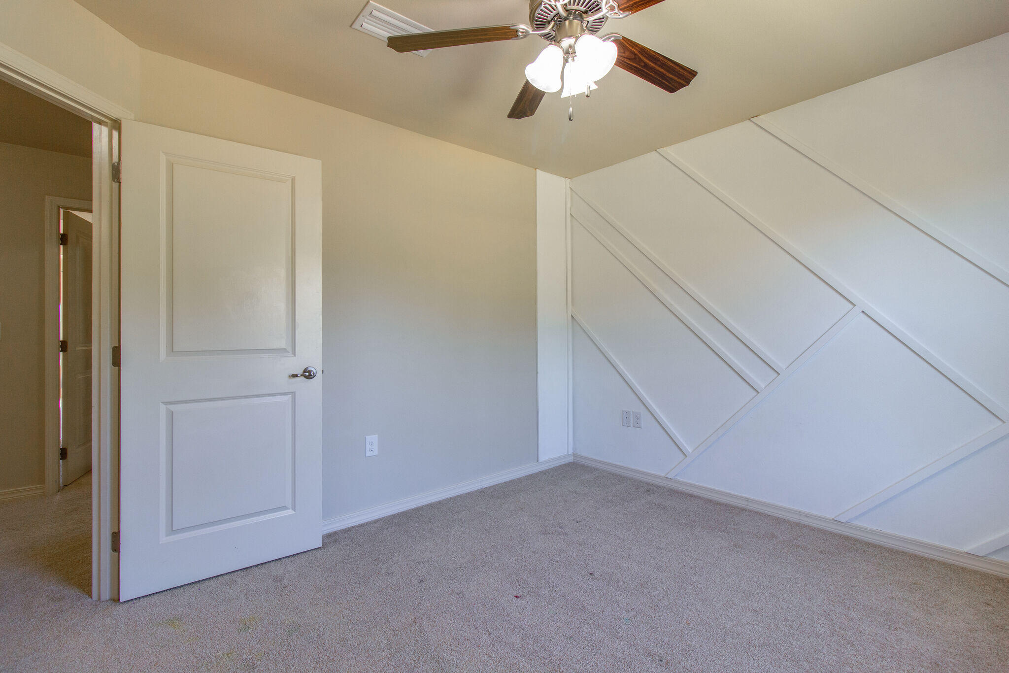 THE COTTAGES AT SANDY RIDGE - Residential Lease