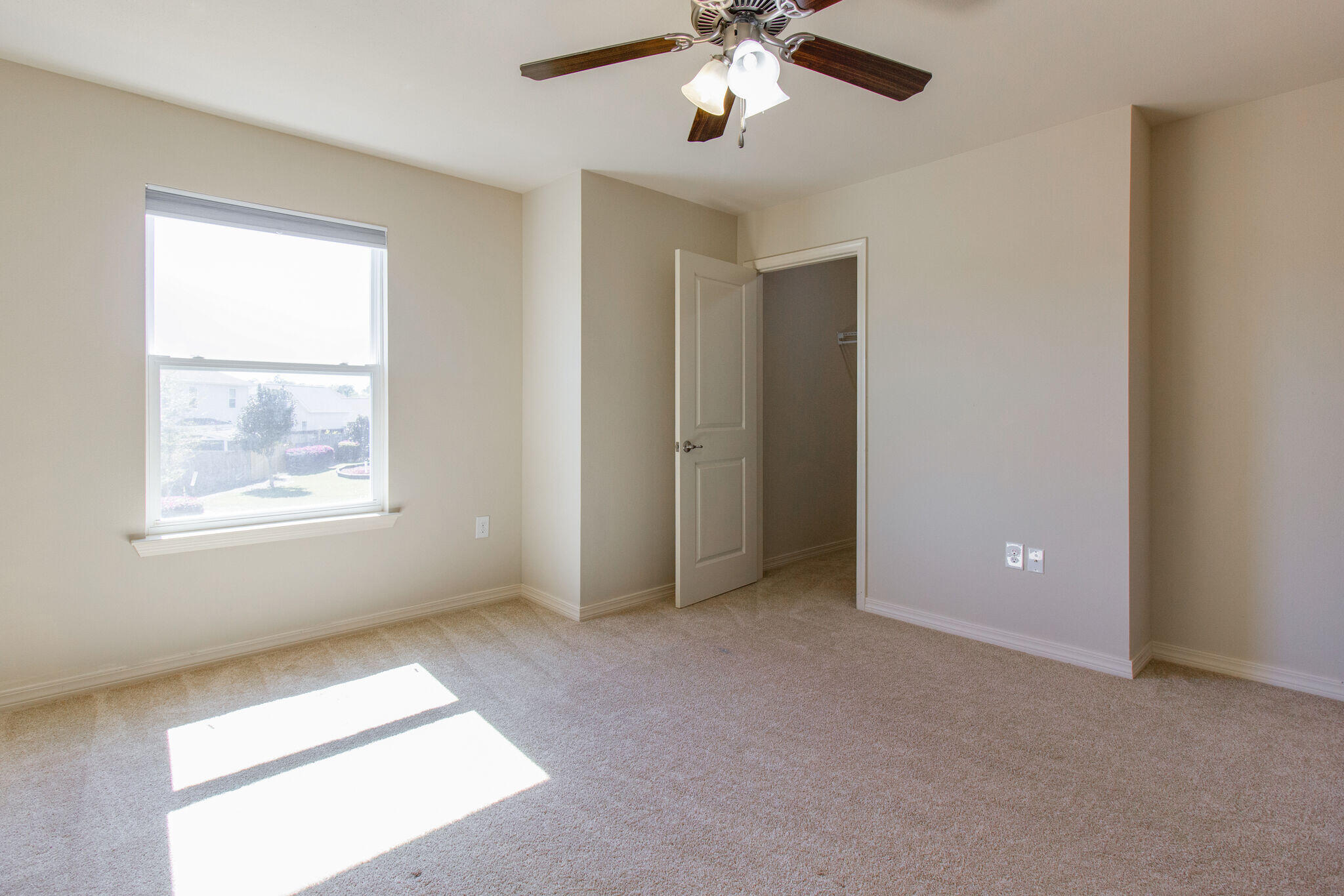 THE COTTAGES AT SANDY RIDGE - Residential Lease
