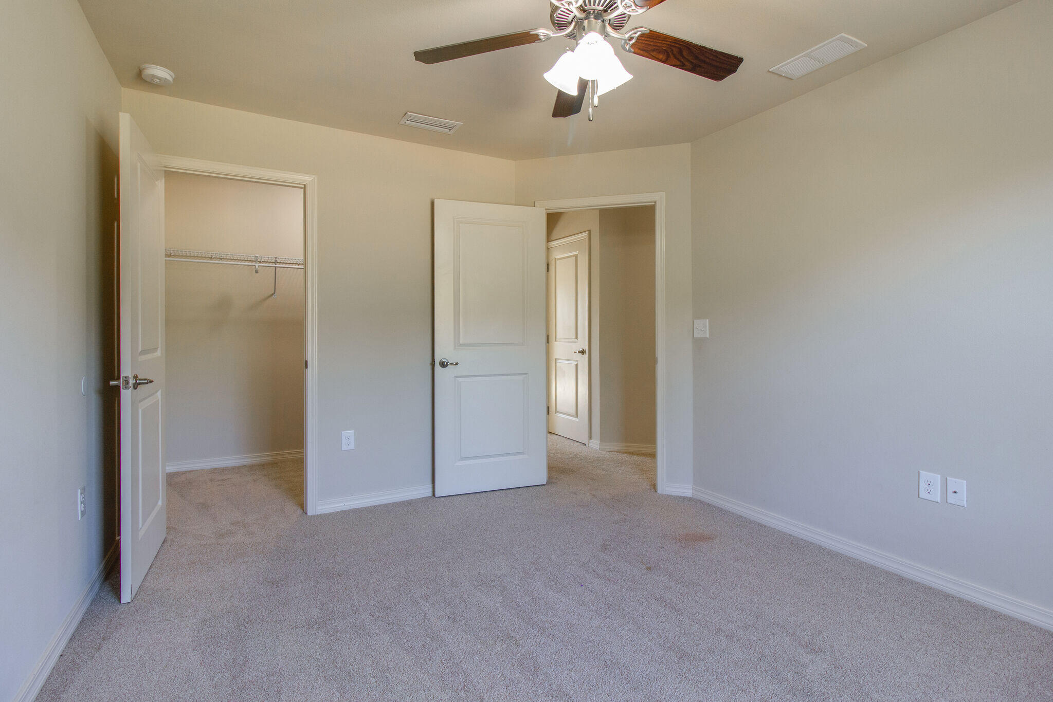 THE COTTAGES AT SANDY RIDGE - Residential Lease