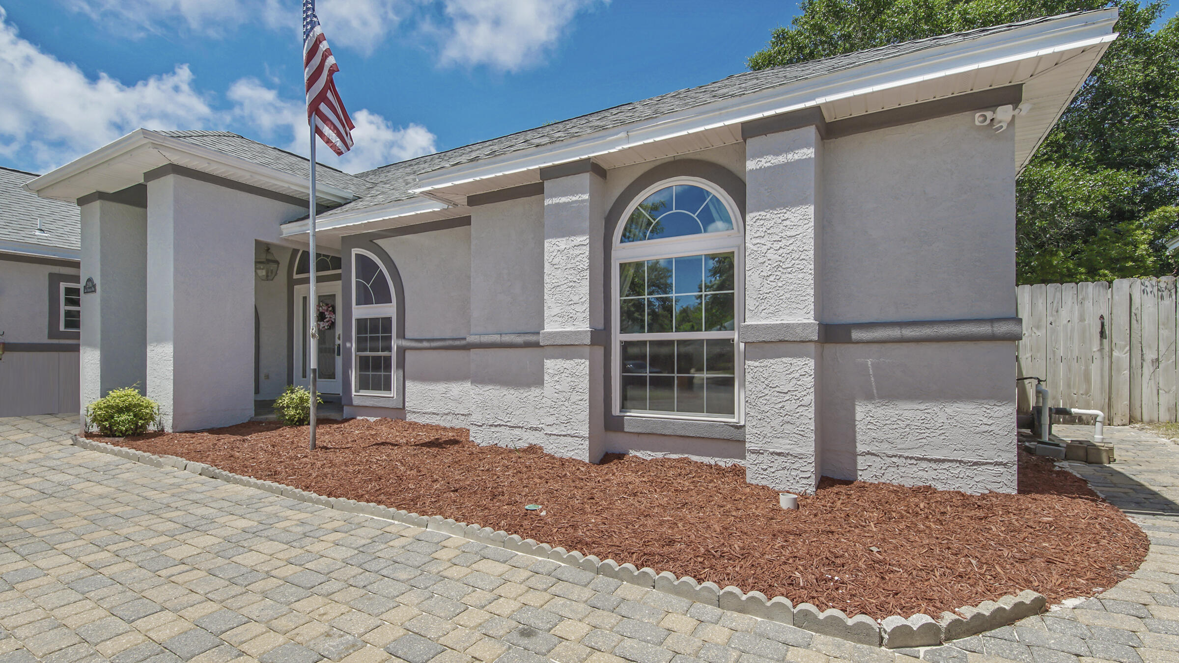 LAKE POINTE - Residential