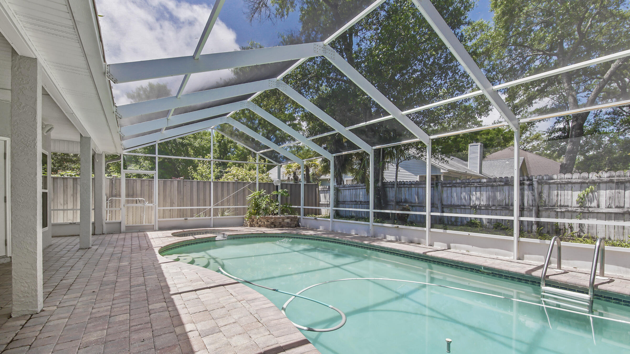 LAKE POINTE - Residential