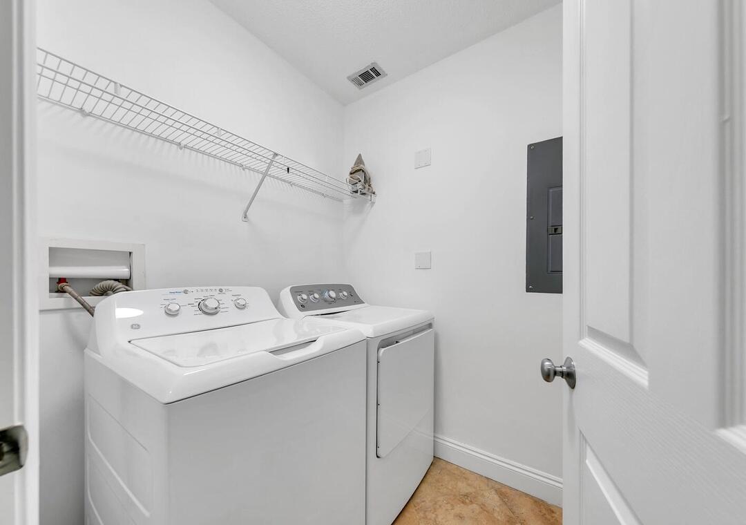 LEGACY THE - Residential