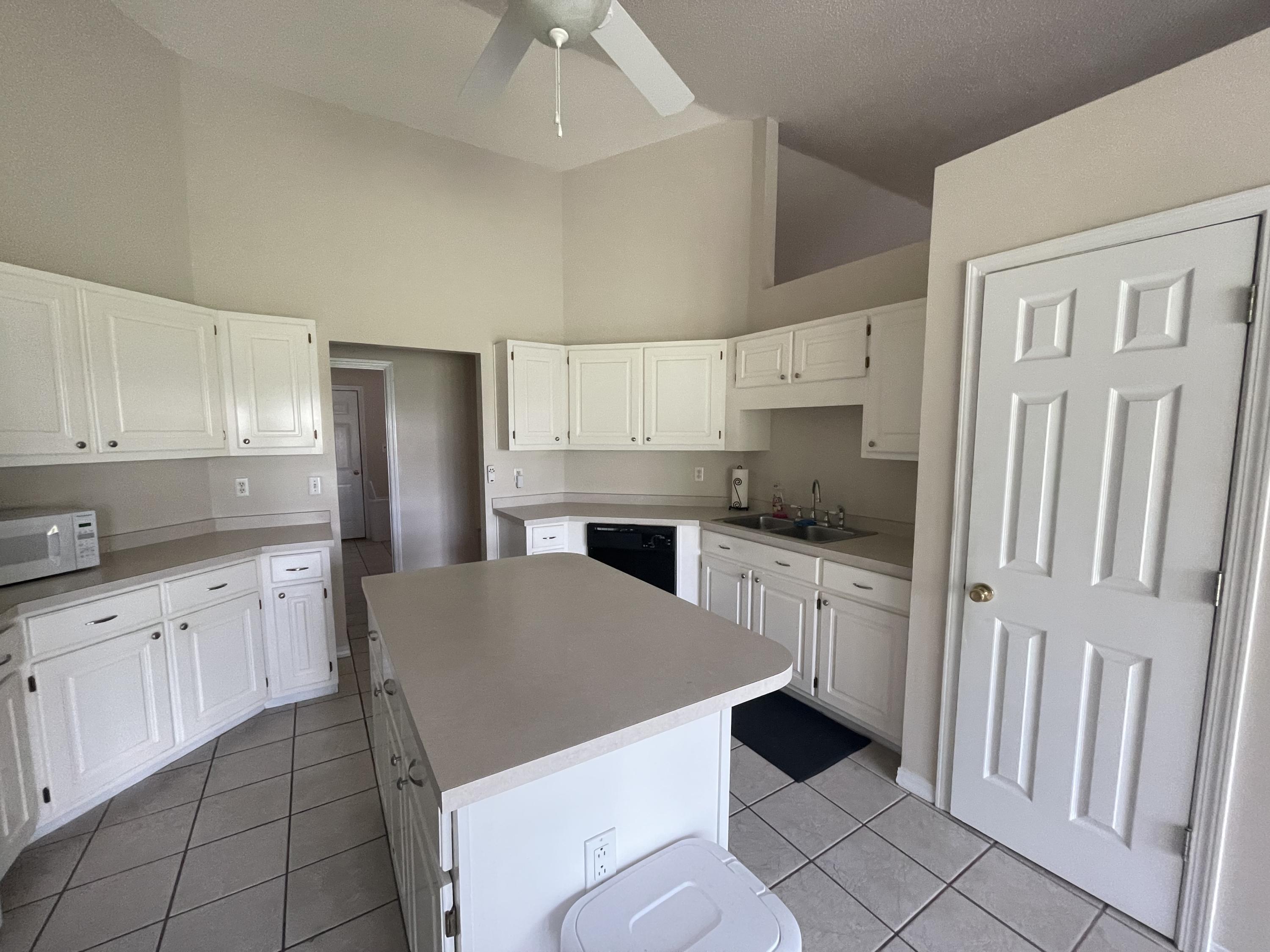 CORONADO VILLAGE PH 3 - Residential Lease