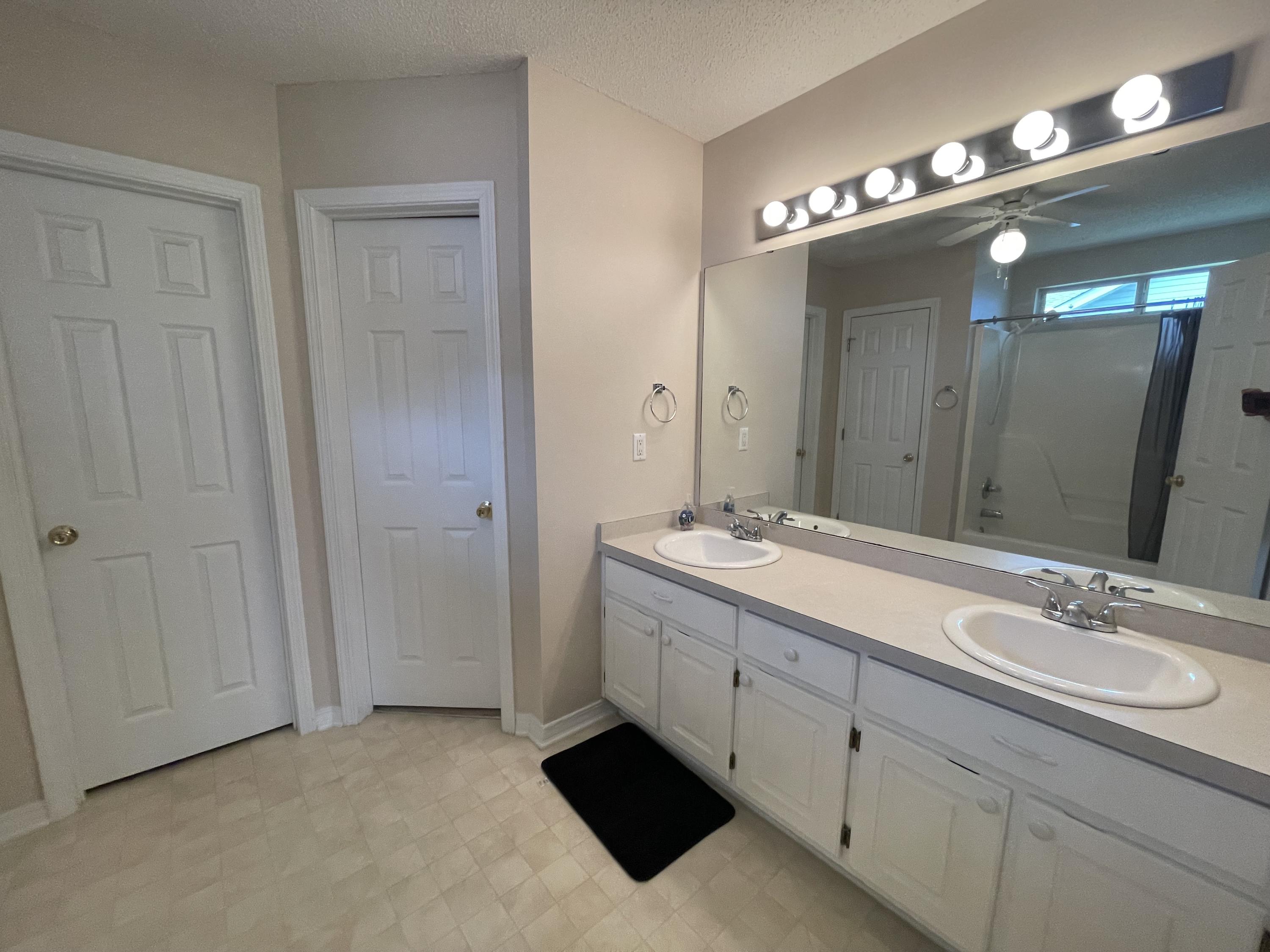 CORONADO VILLAGE PH 3 - Residential Lease