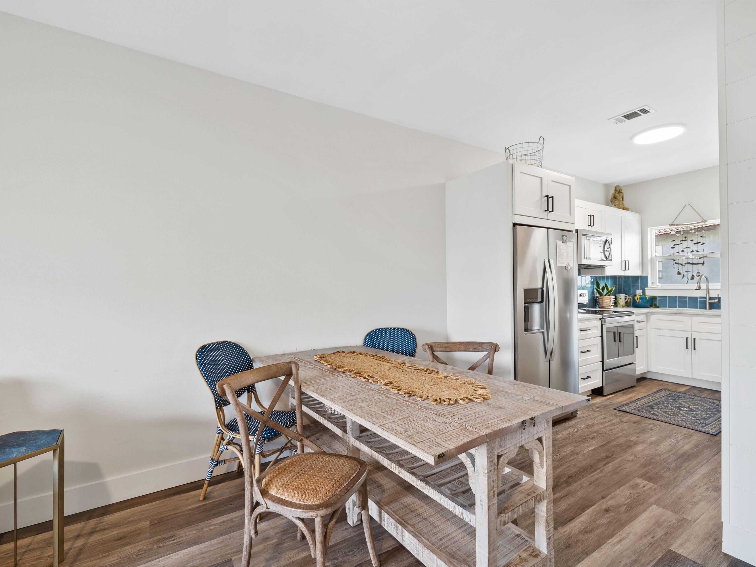 SANDCASTLES BY THE SEA T/H PH 1 - Residential