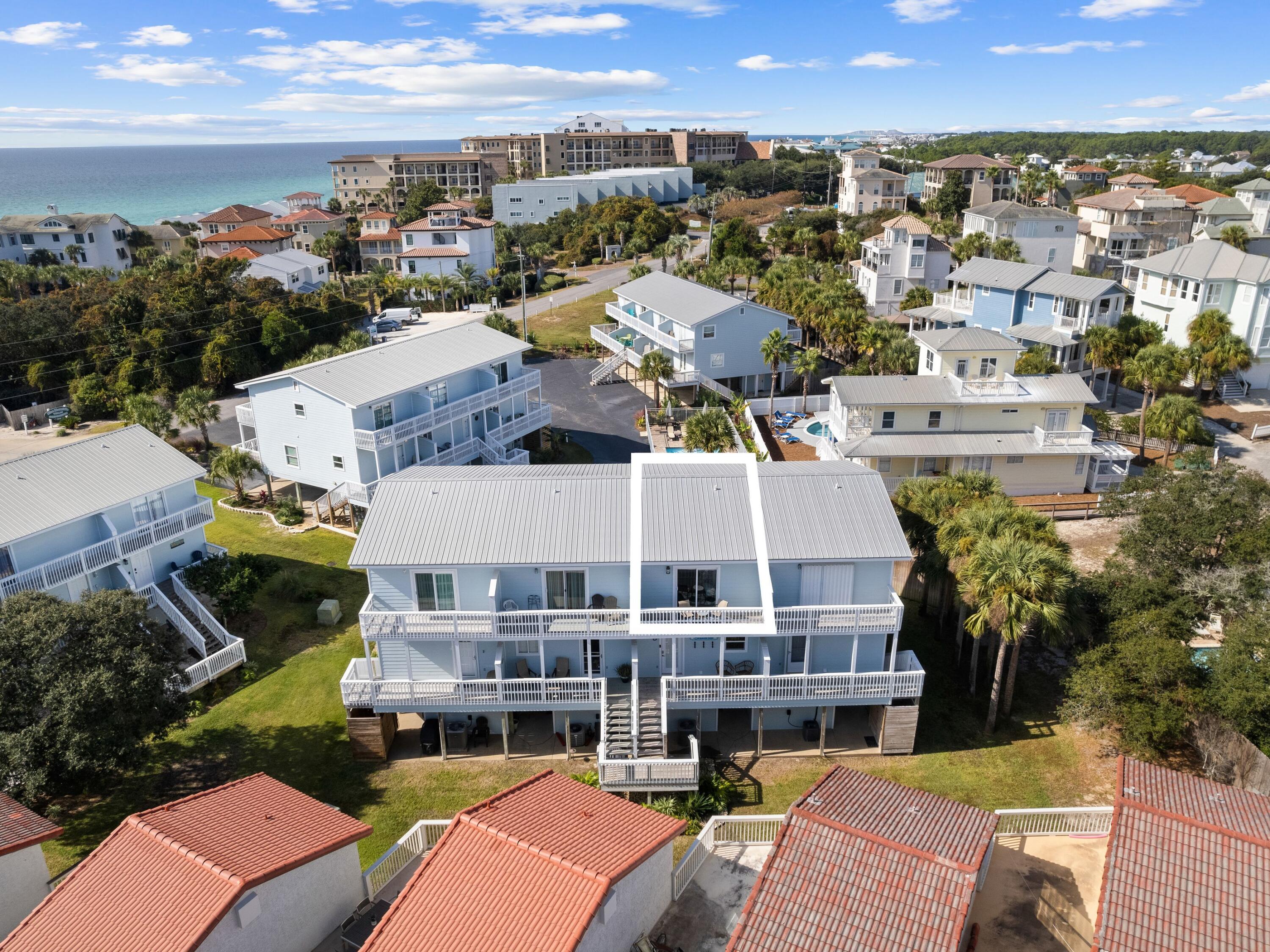 SANDCASTLES BY THE SEA T/H PH 1 - Residential