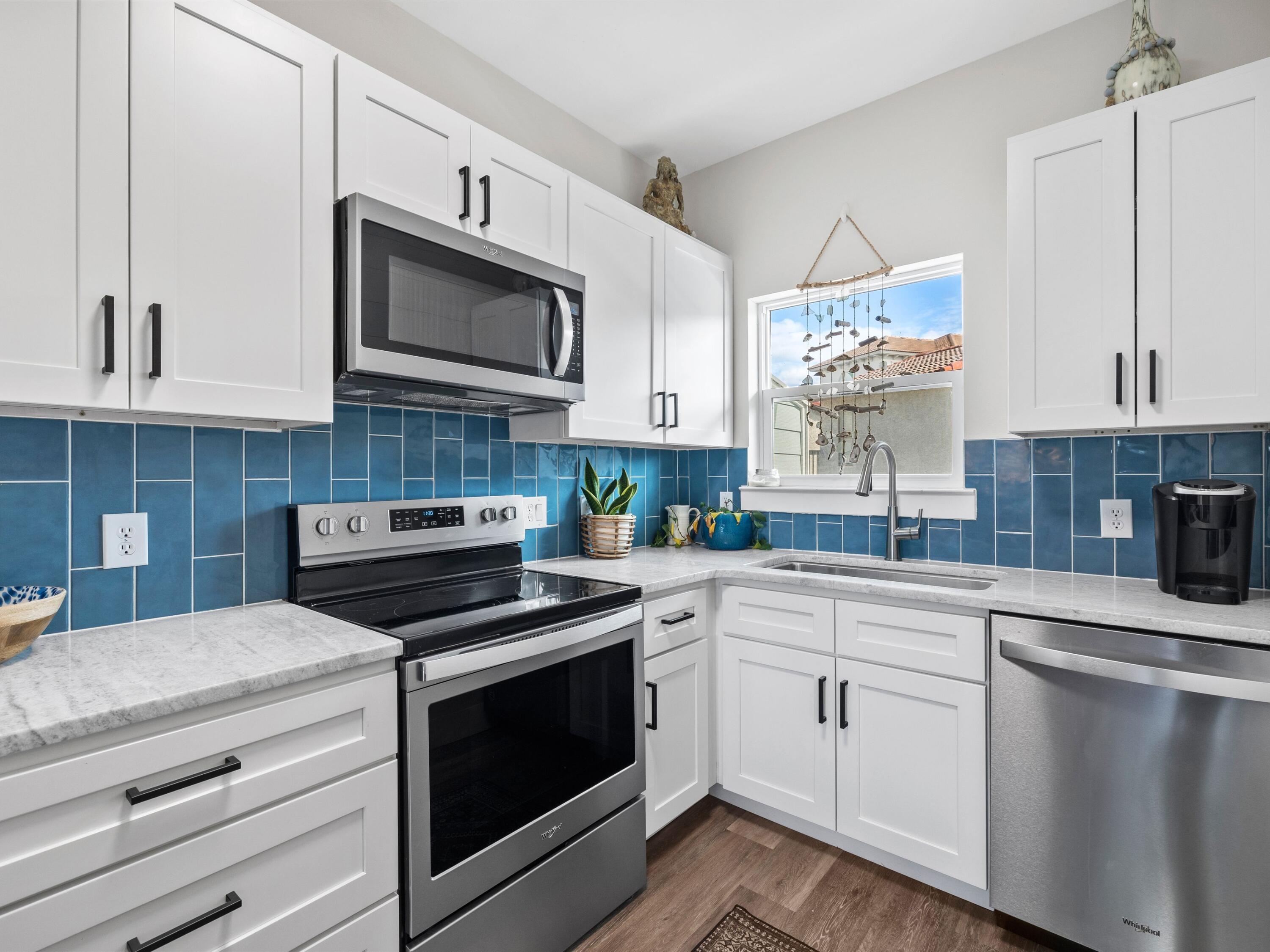 SANDCASTLES BY THE SEA T/H PH 1 - Residential