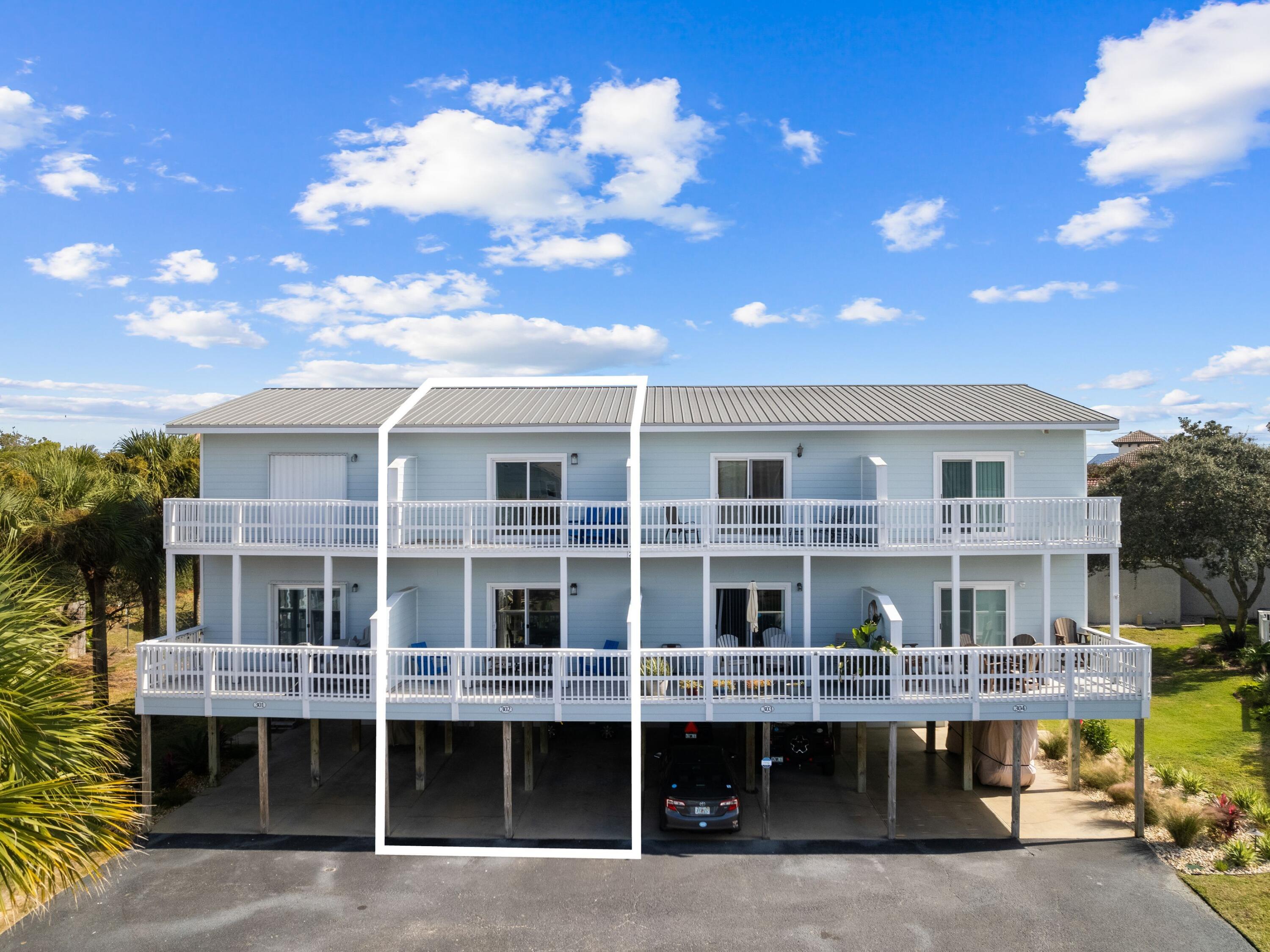 SANDCASTLES BY THE SEA T/H PH 1 - Residential