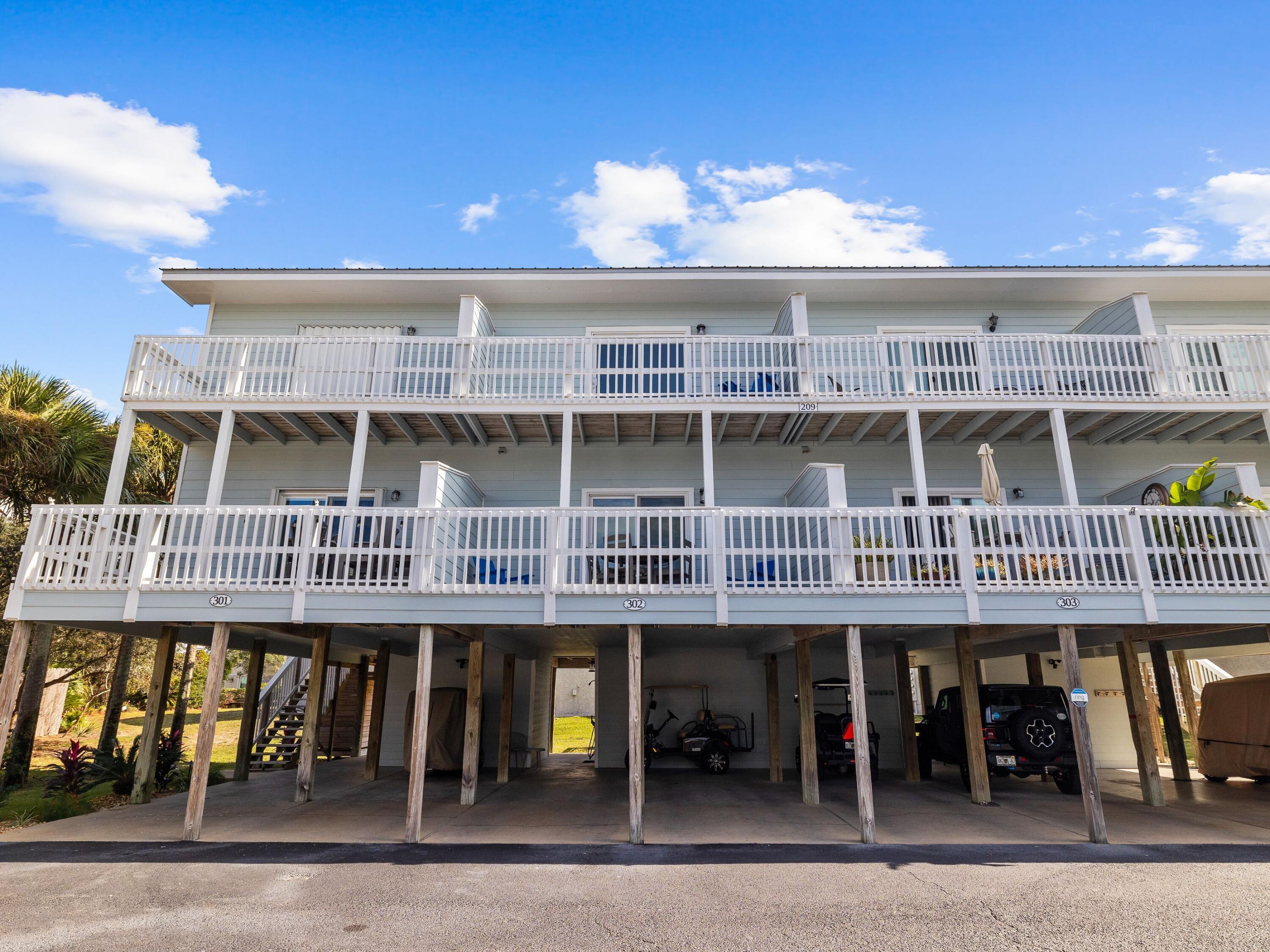 SANDCASTLES BY THE SEA T/H PH 1 - Residential